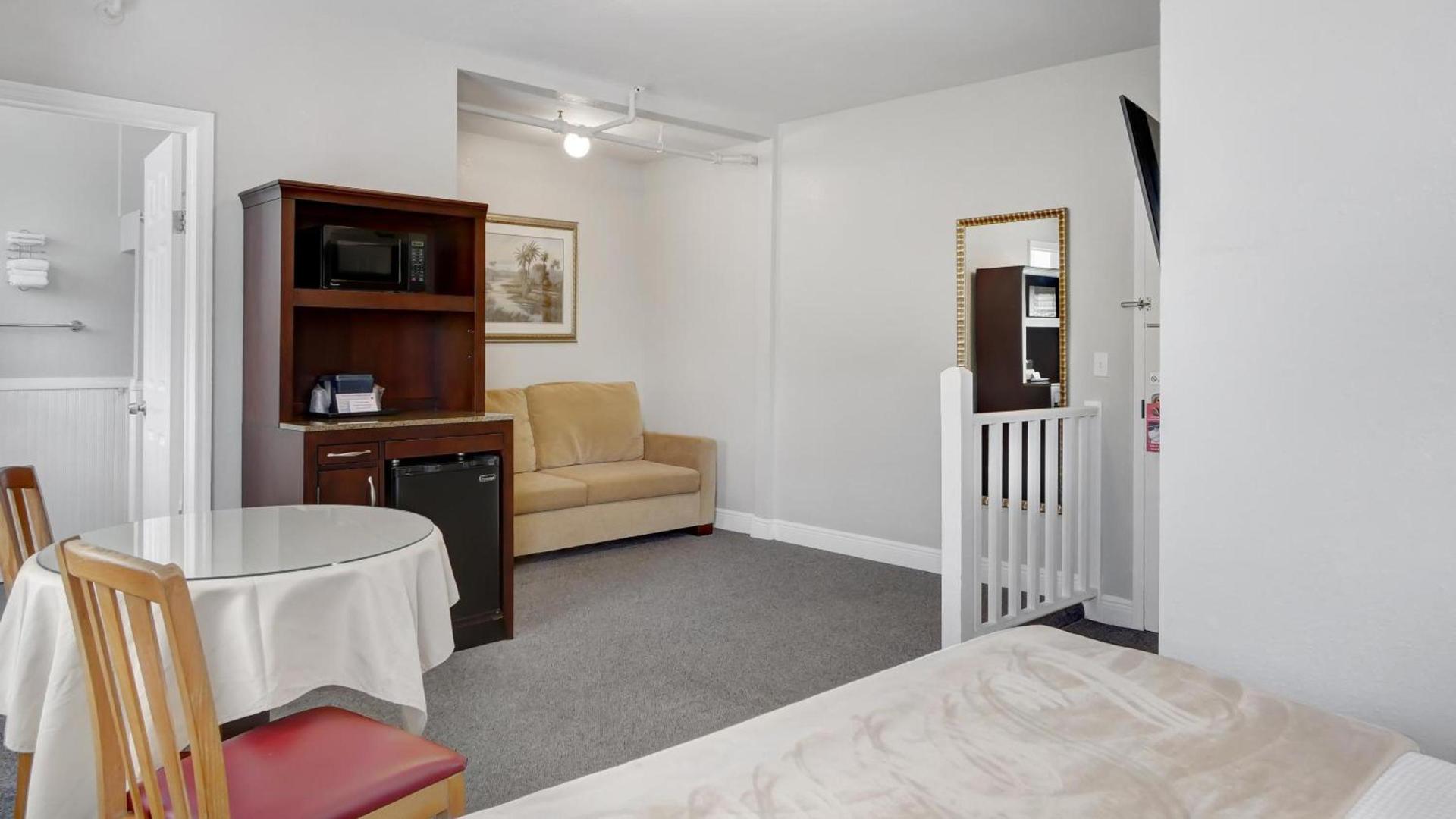 Crystal Bay Historic Hotel photo 61