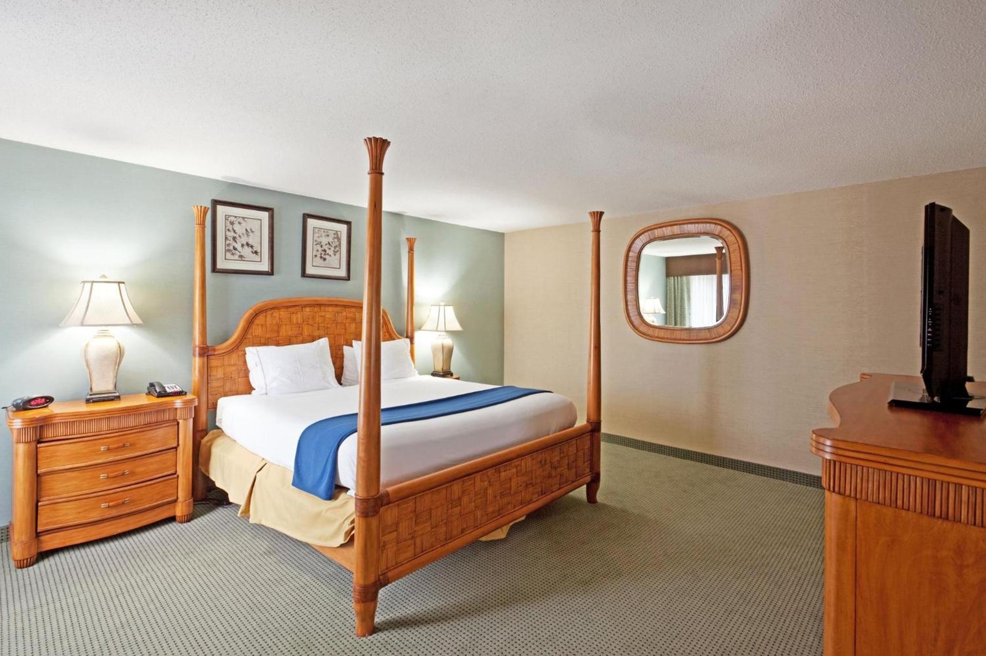 Holiday Inn Express & Suites Meriden by IHG photo 2