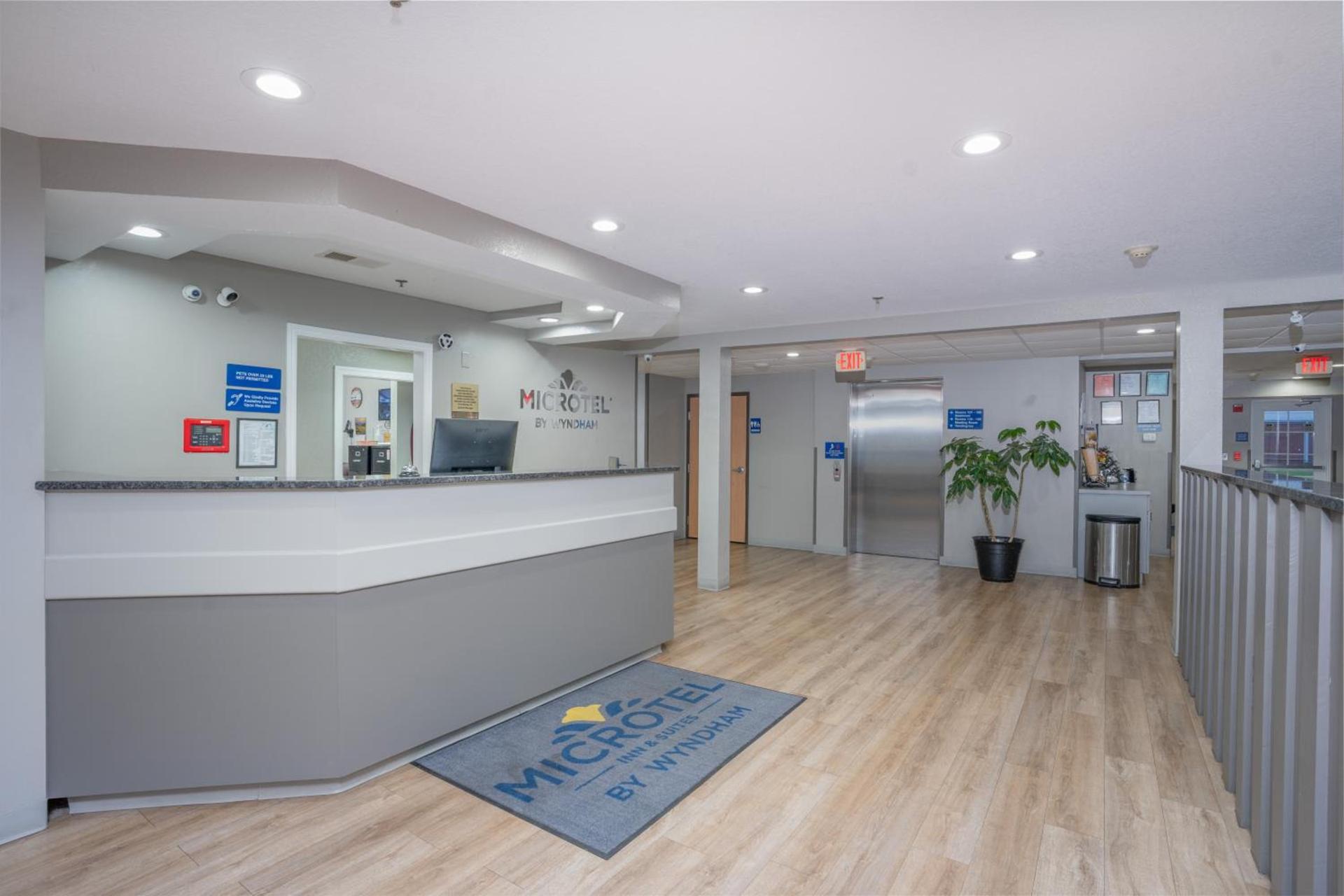 Microtel Inn & Suites by Wyndham Albertville photo 5