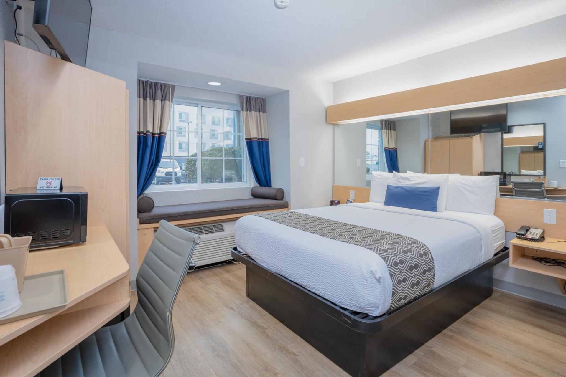 Microtel Inn & Suites by Wyndham Albertville photo 28