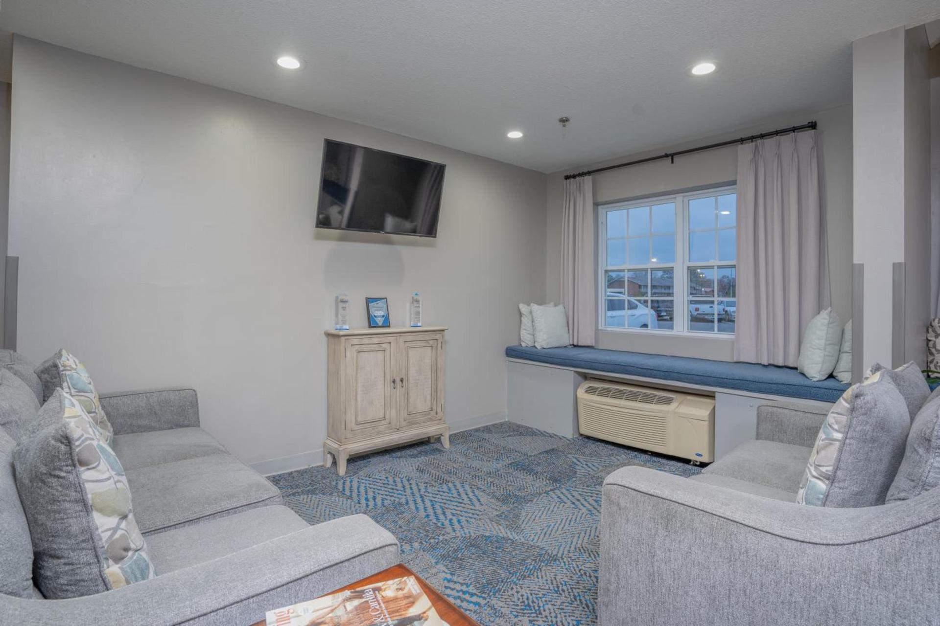 Microtel Inn & Suites by Wyndham Albertville photo 6
