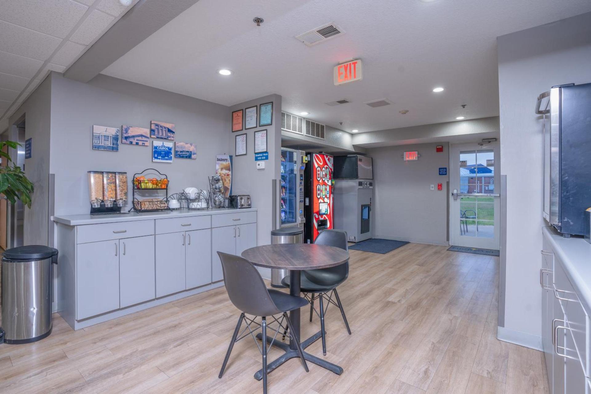 Microtel Inn & Suites by Wyndham Albertville photo 7