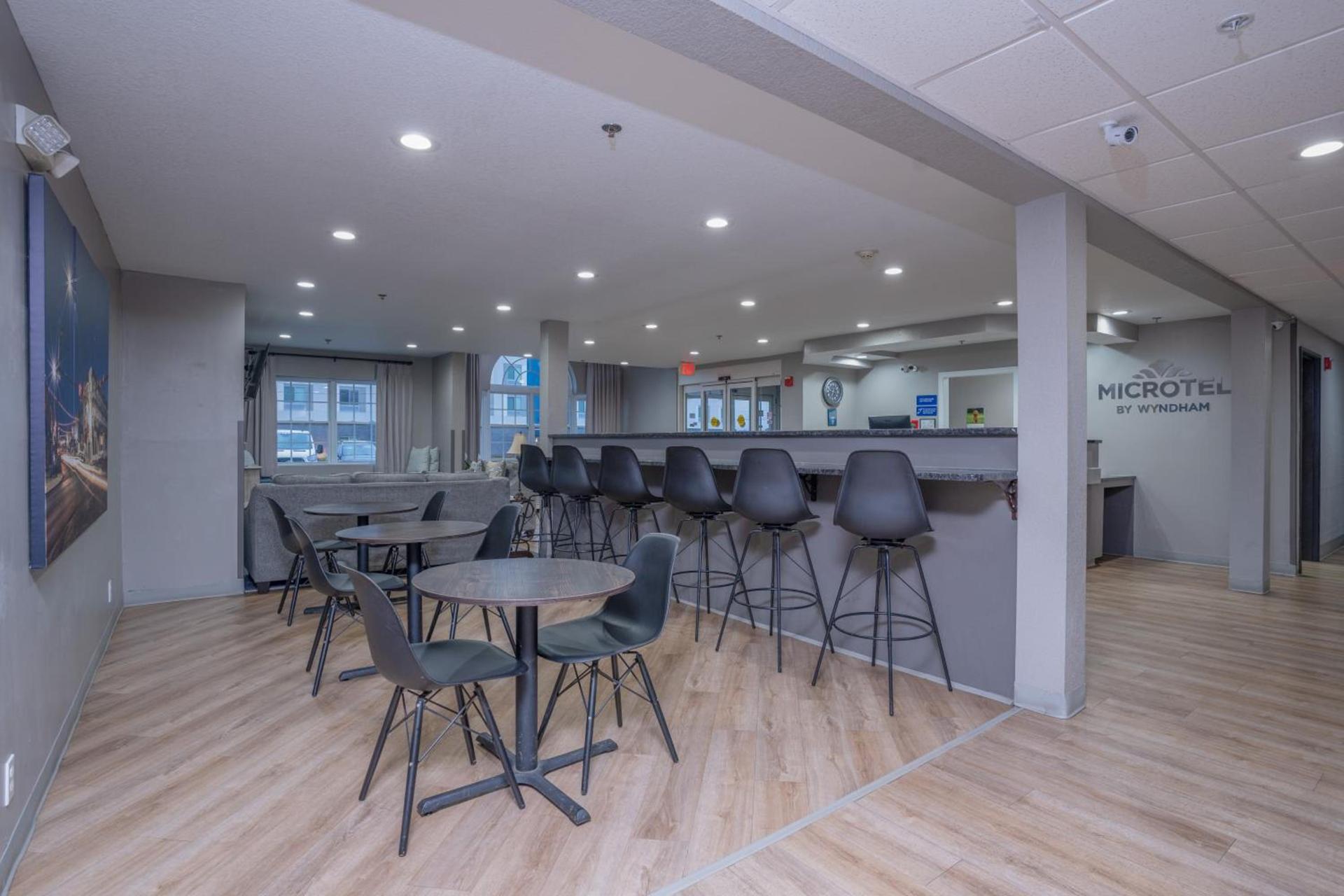Microtel Inn & Suites by Wyndham Albertville photo 13