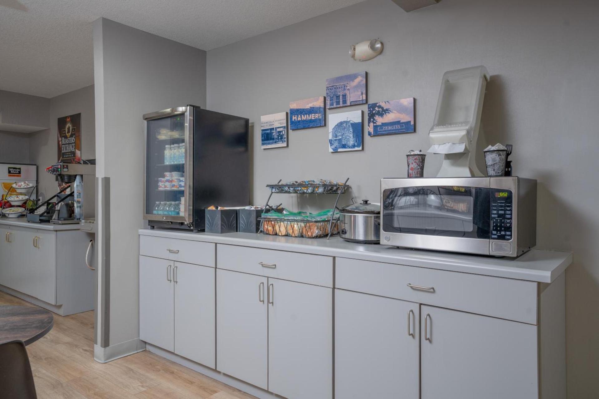 Microtel Inn & Suites by Wyndham Albertville photo 9