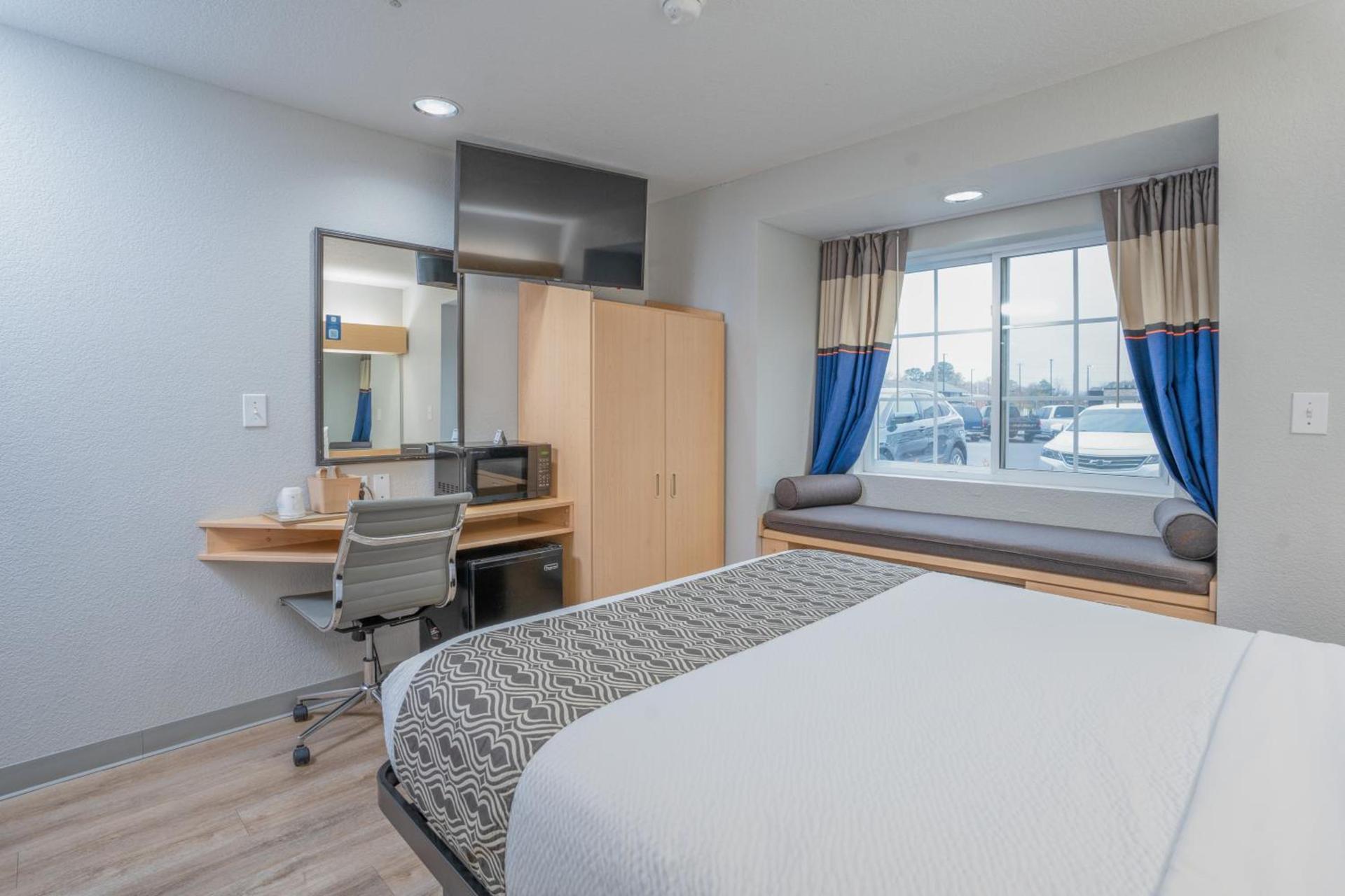 Microtel Inn & Suites by Wyndham Albertville photo 16