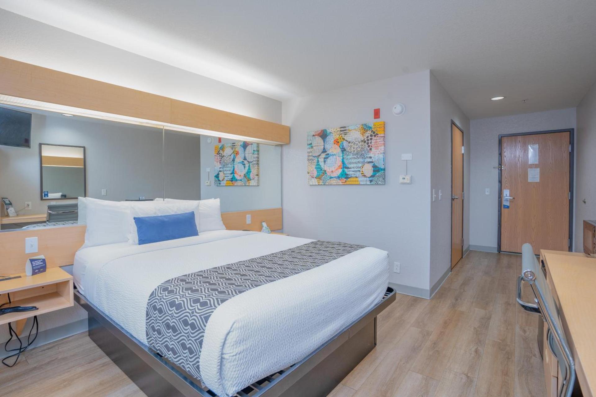 Microtel Inn & Suites by Wyndham Albertville photo 14