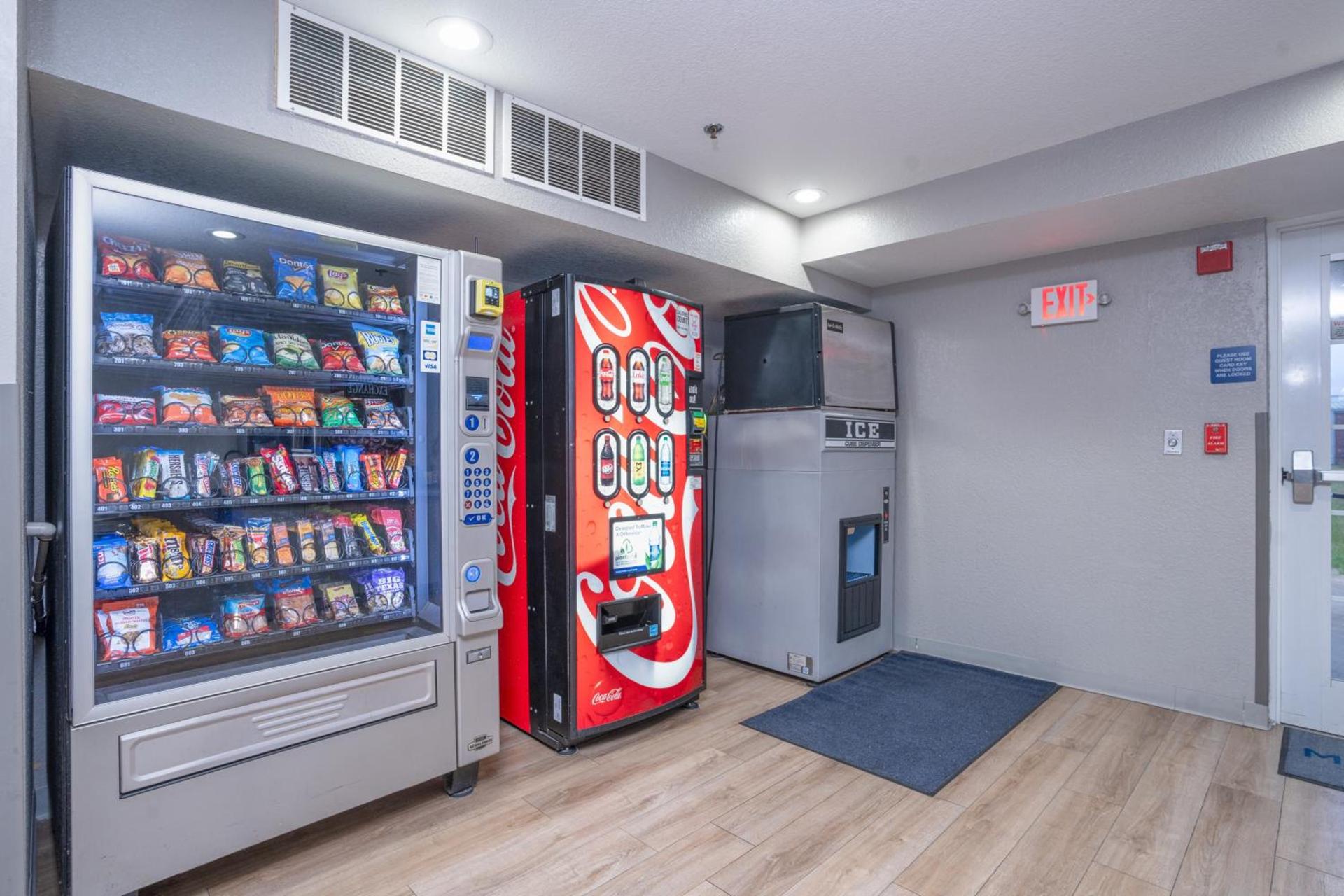 Microtel Inn & Suites by Wyndham Albertville photo 11