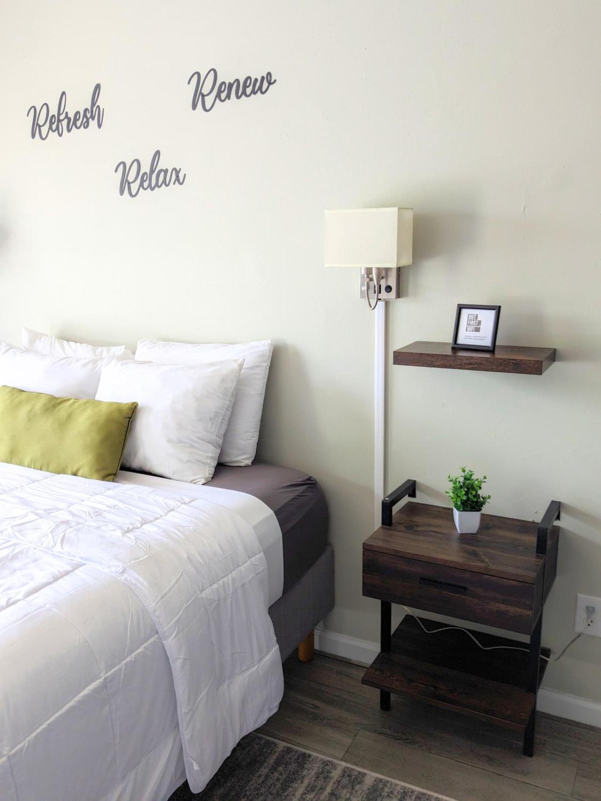 Gateway Inn photo 25