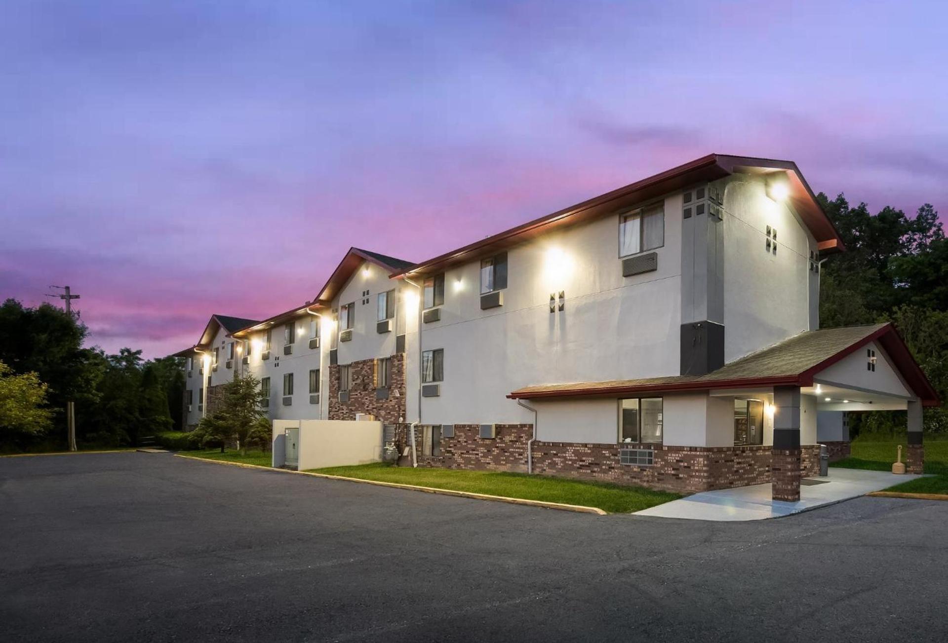 Red Roof Inn Mansfield photo 5