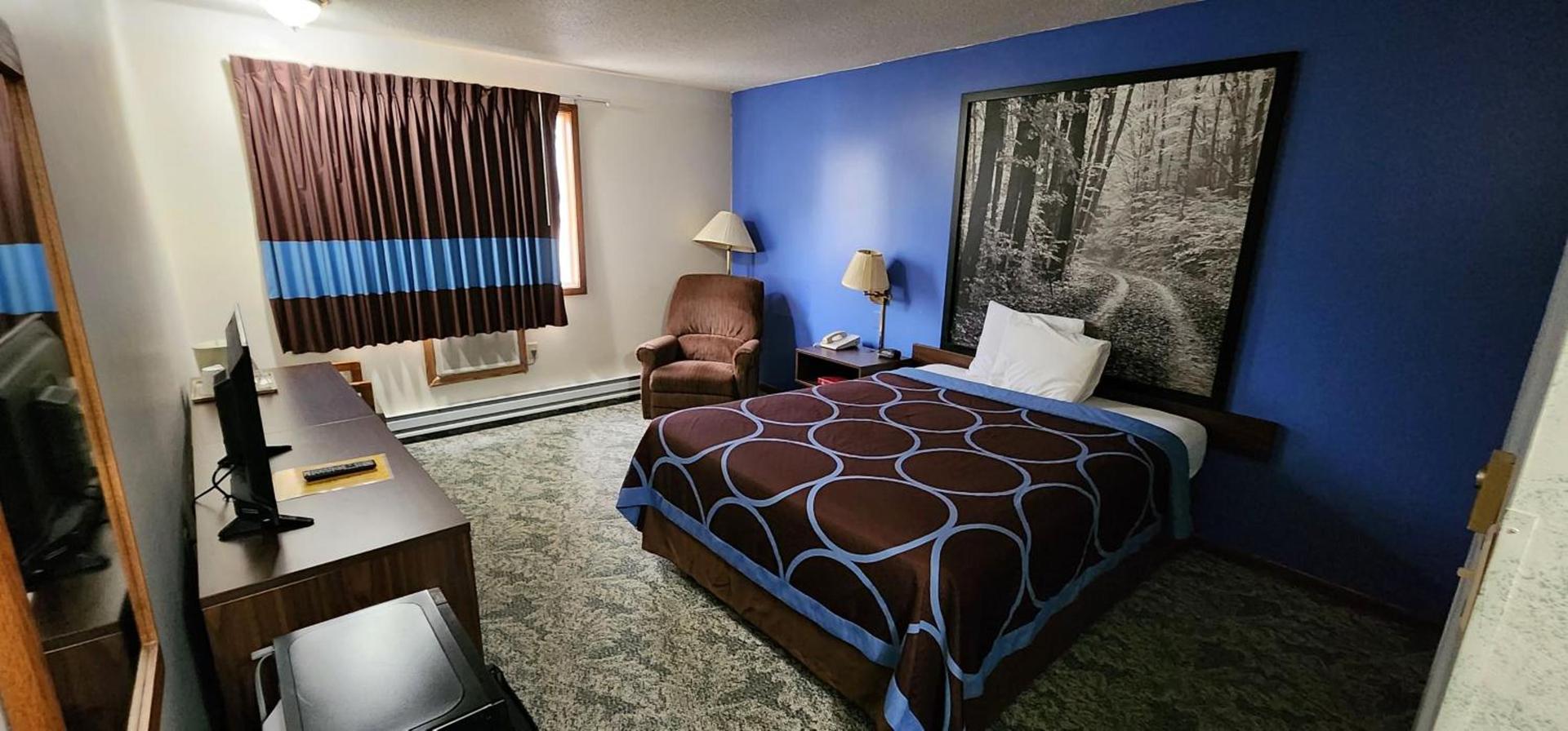 Iron Mountain Inn & Suites MI US 2 photo 16
