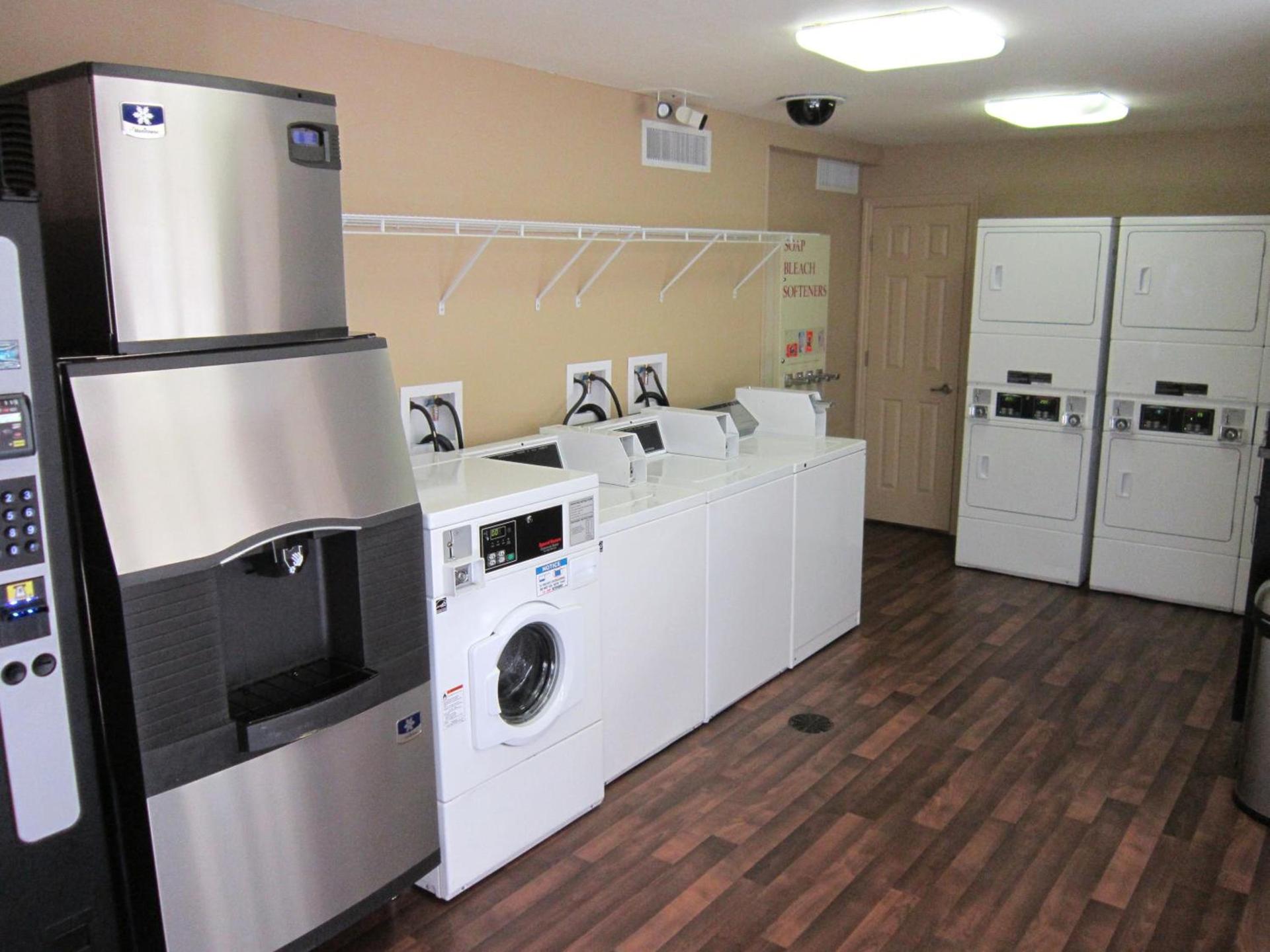 Extended Stay America Suites - Orlando - Lake Buena Vista photo 4
