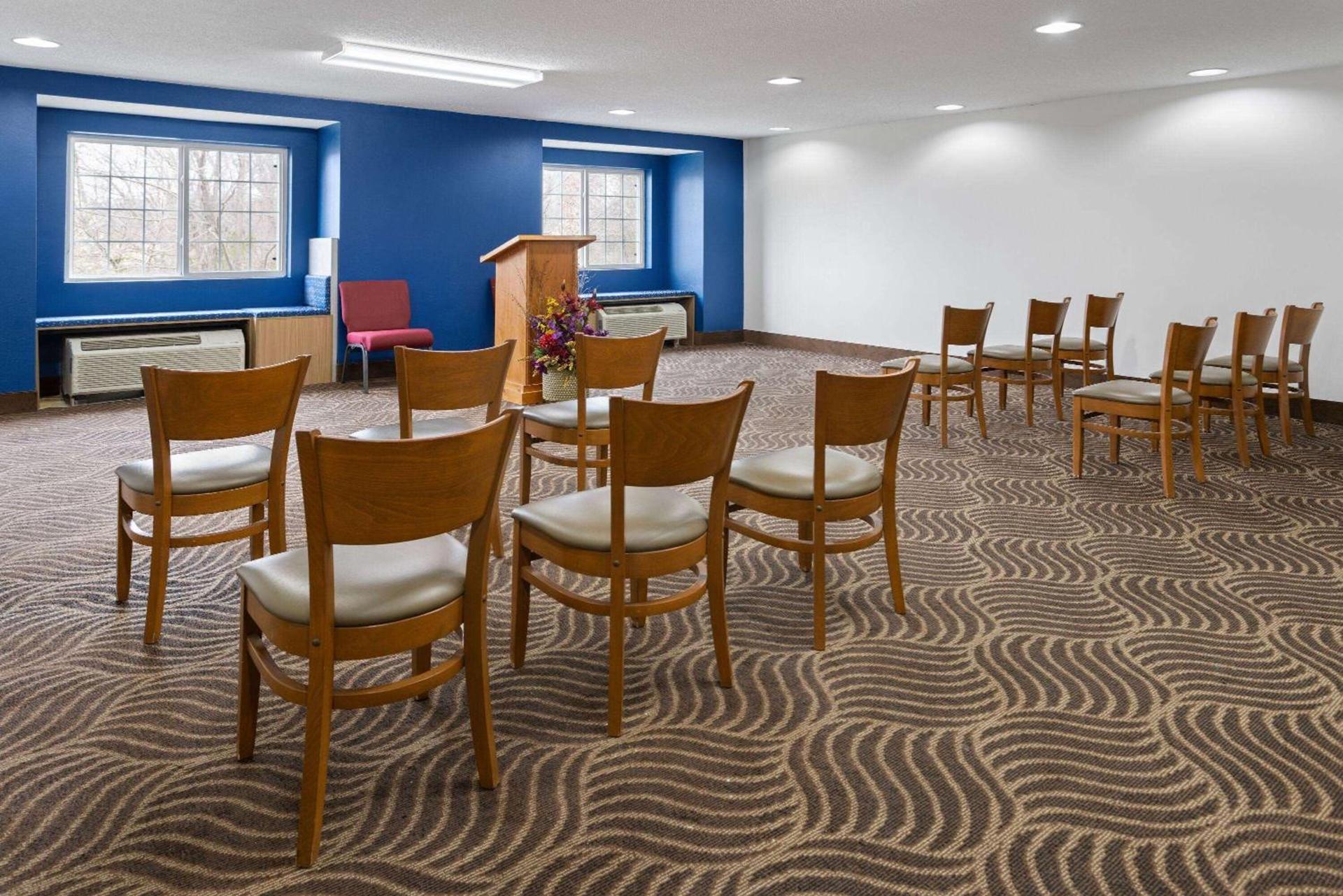 Microtel Inn and Suites Dover photo 15