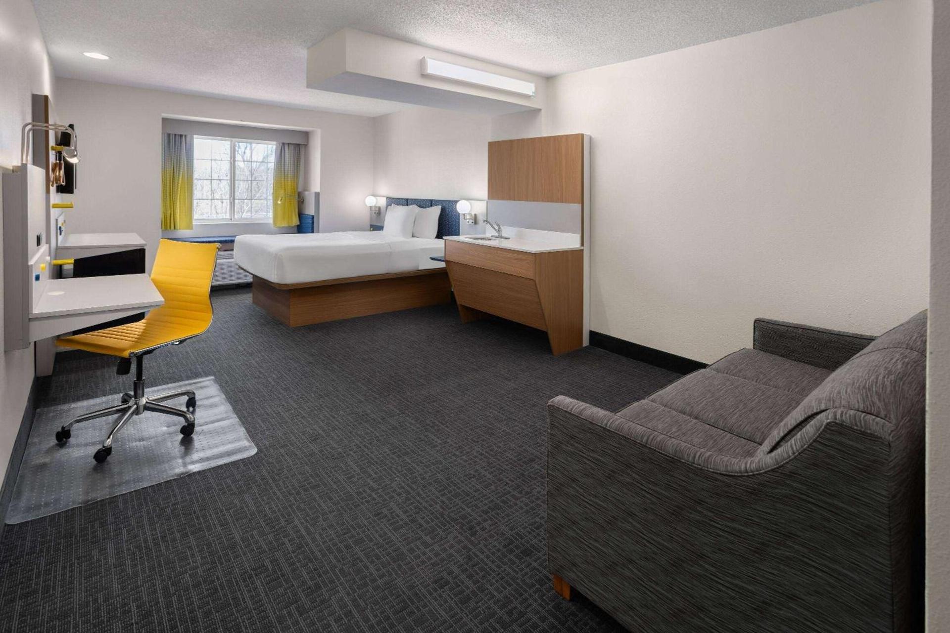 Microtel Inn and Suites Dover photo 25