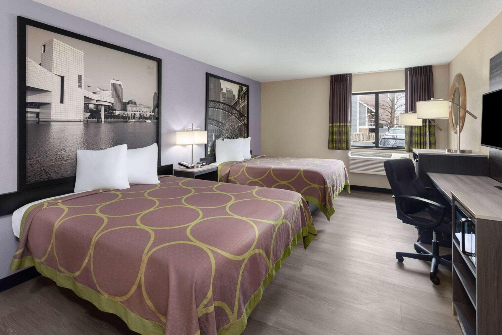Super 8 by Wyndham Copley Akron photo 10