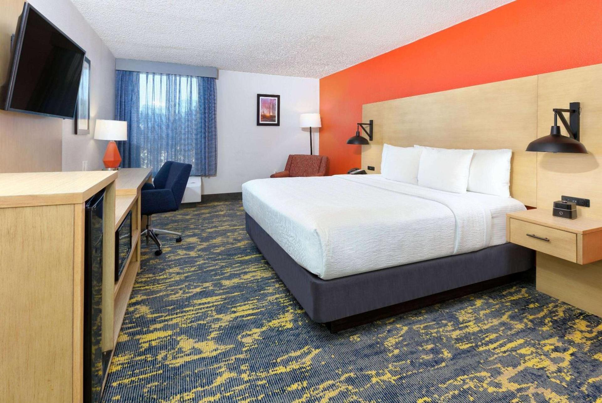 La Quinta by Wyndham Dallas - Las Colinas photo 7