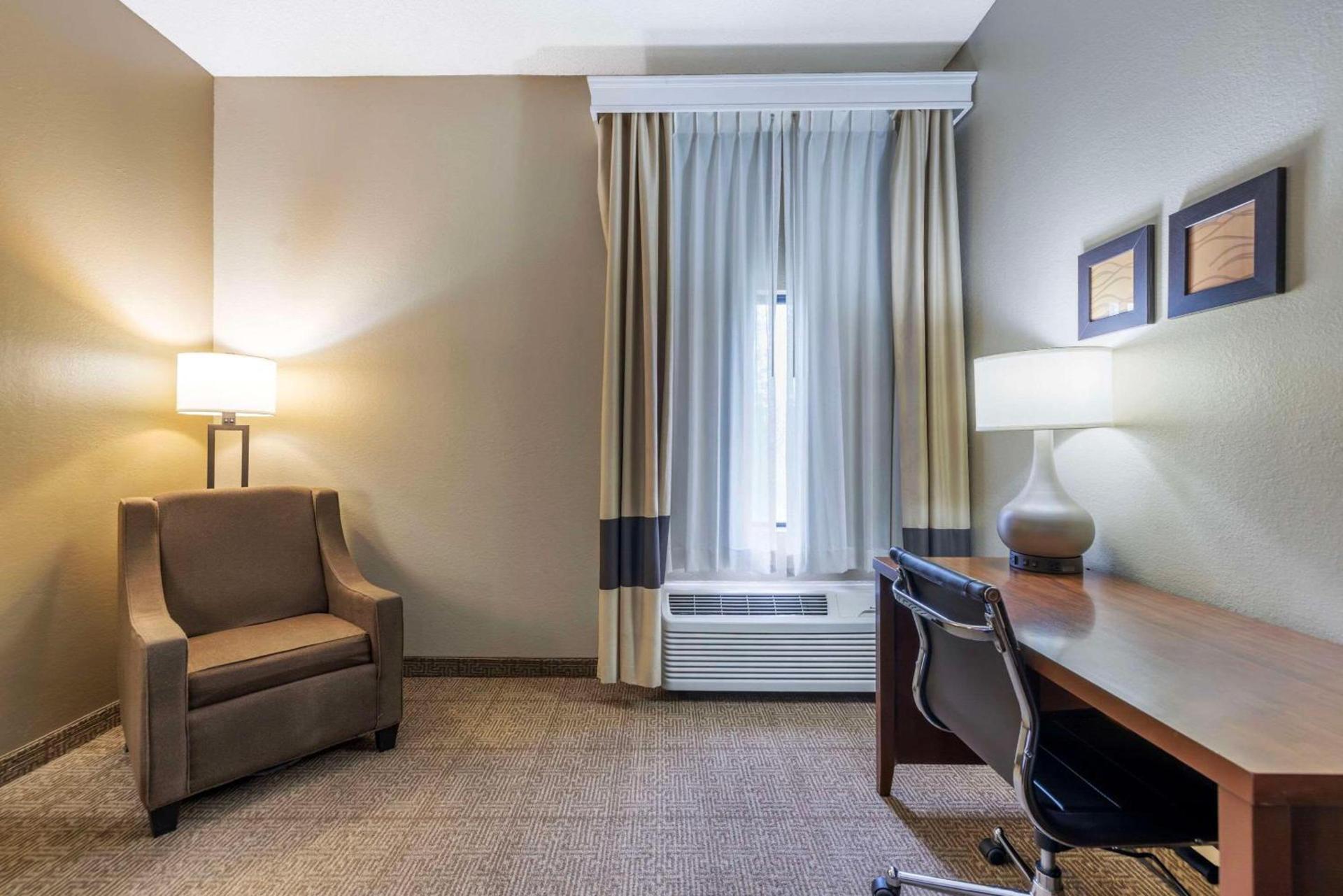 Comfort Inn Grain Valley - Kansas City photo 8