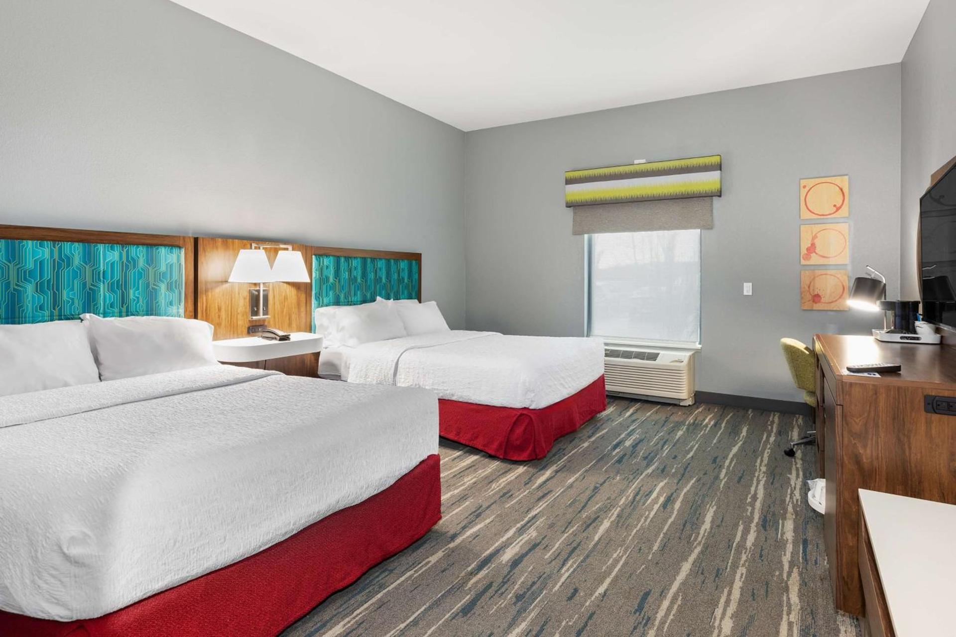 Hampton Inn Madison, OH photo 62