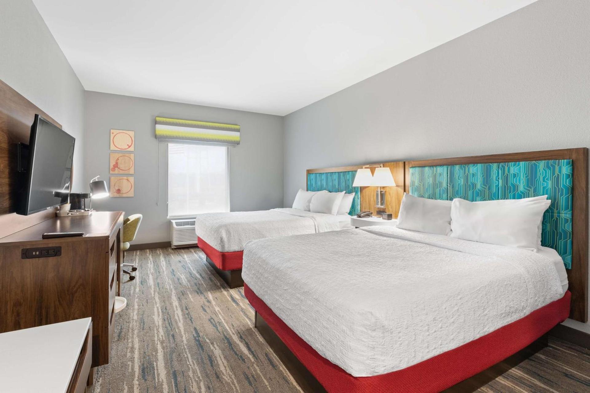 Hampton Inn Madison, OH photo 64