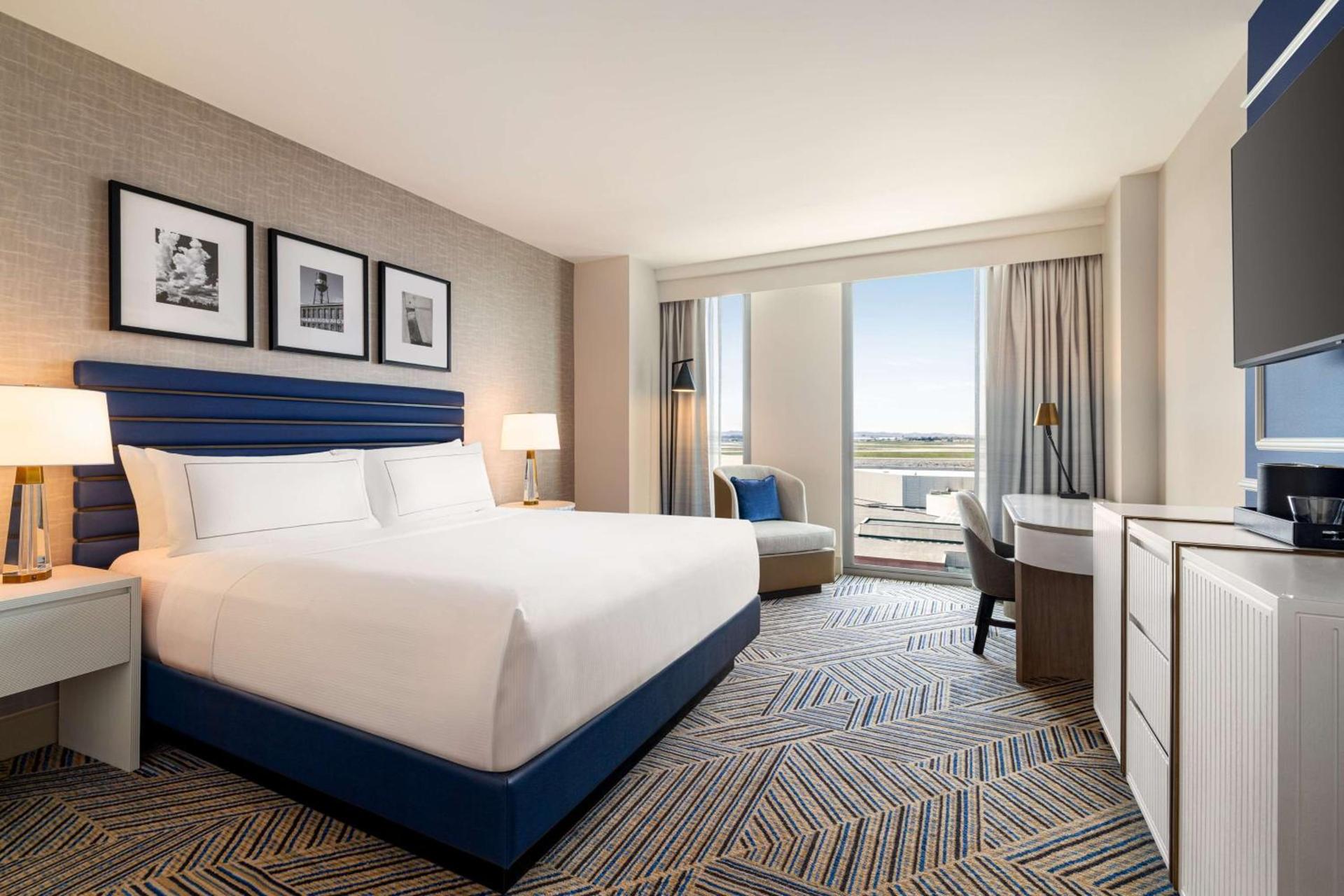 Hilton BNA Nashville Airport Terminal photo 41