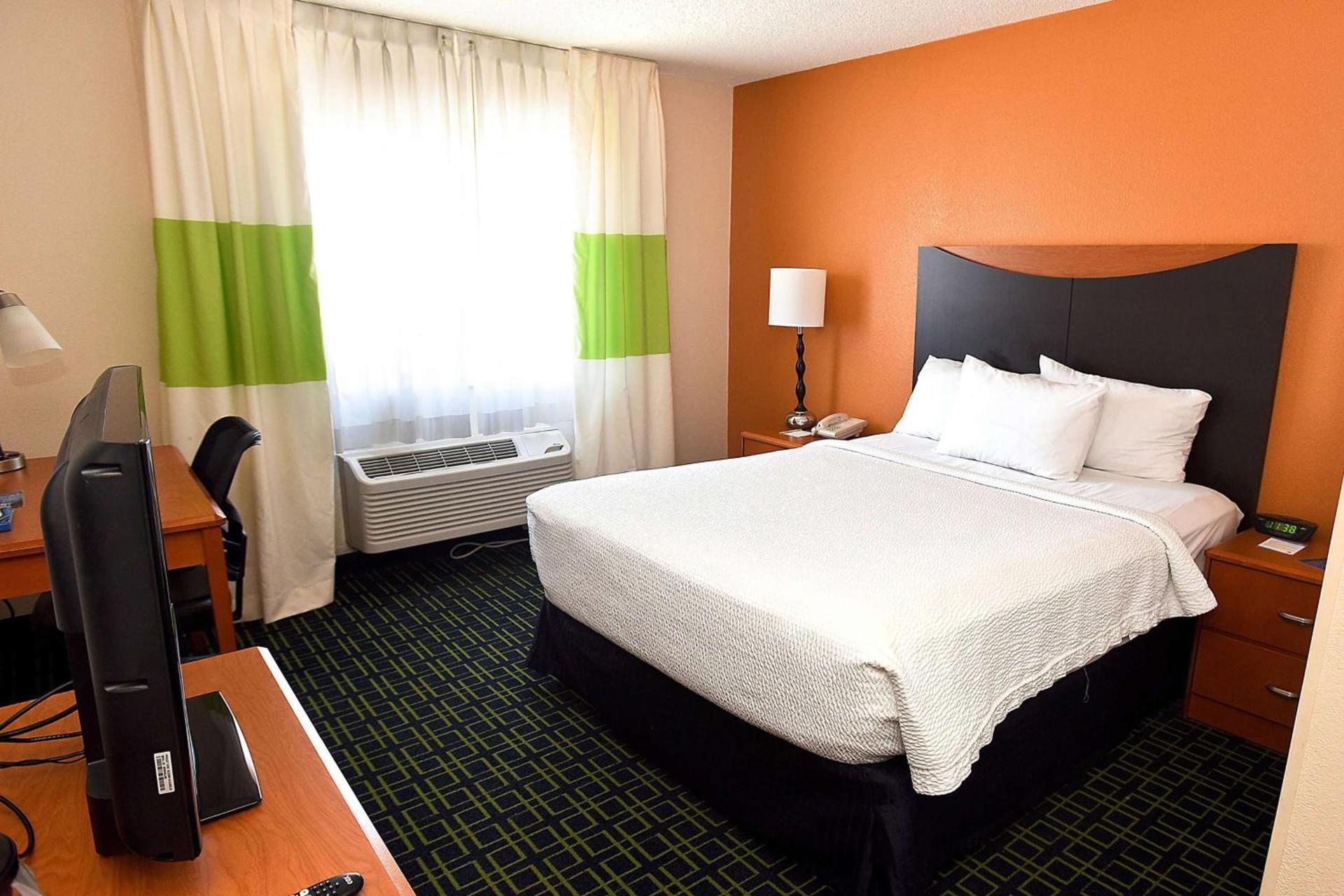 AmericInn by Wyndham Topeka photo 26