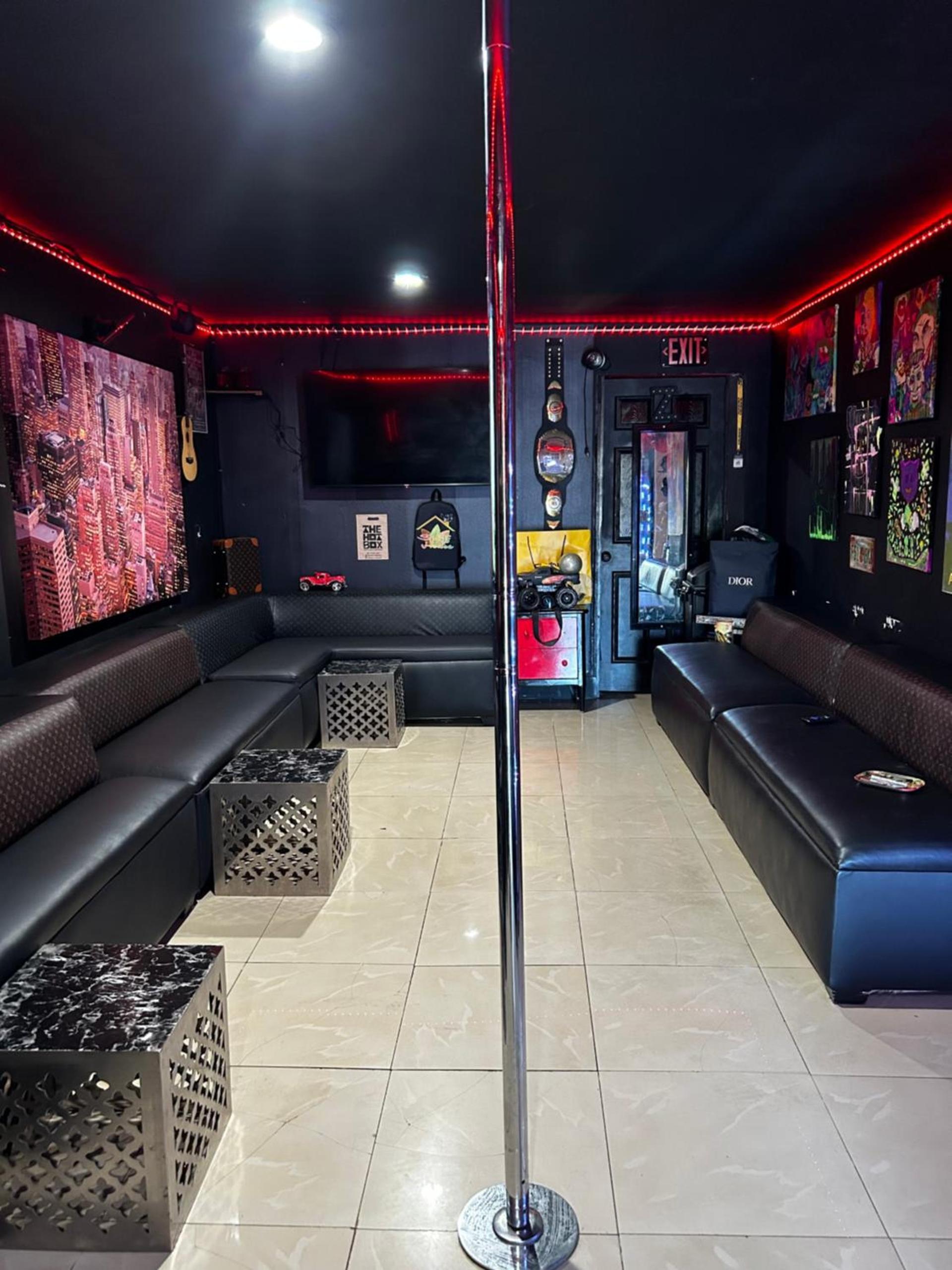 The Black Door miami photo 3