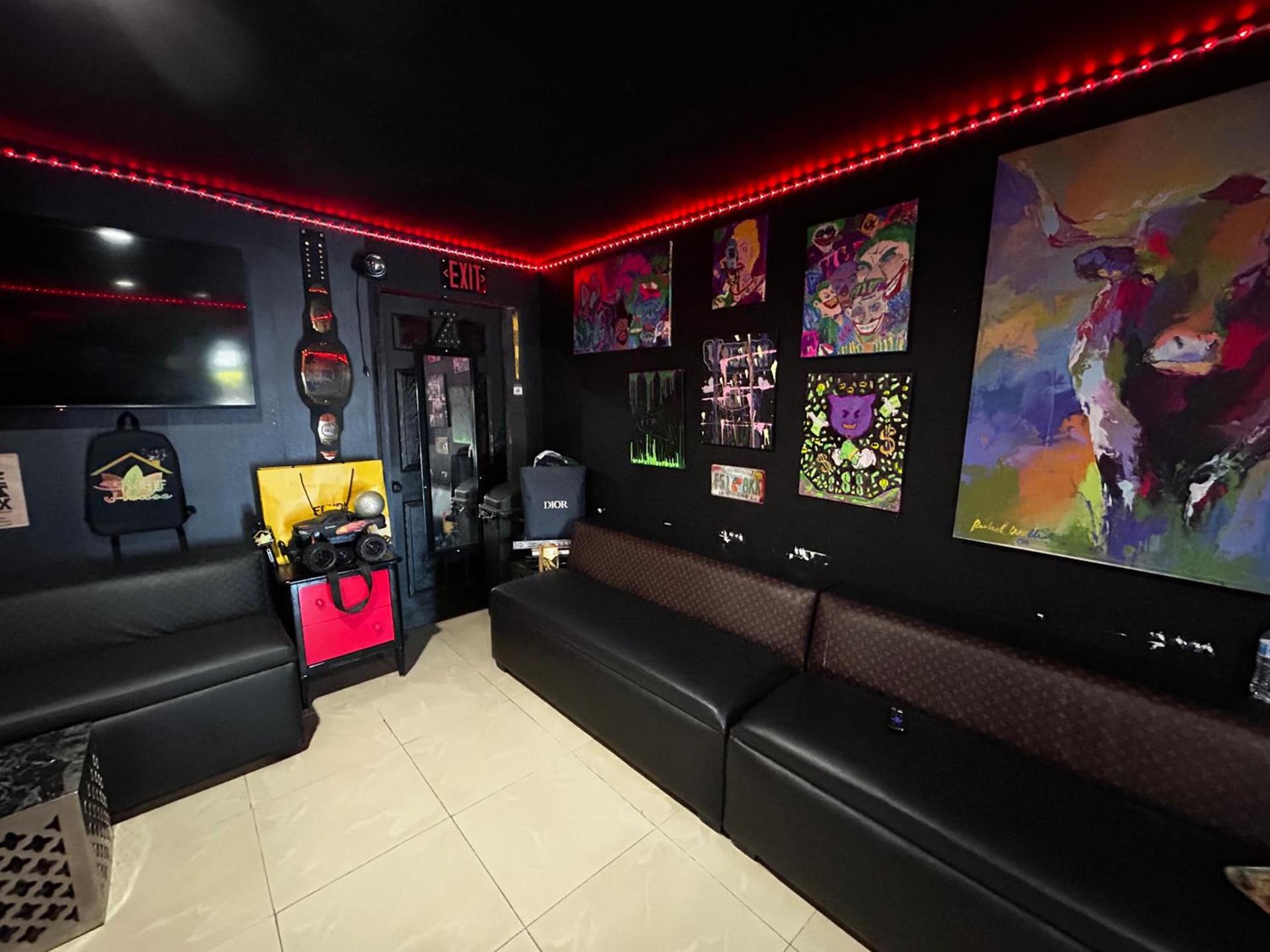 The Black Door miami photo 16
