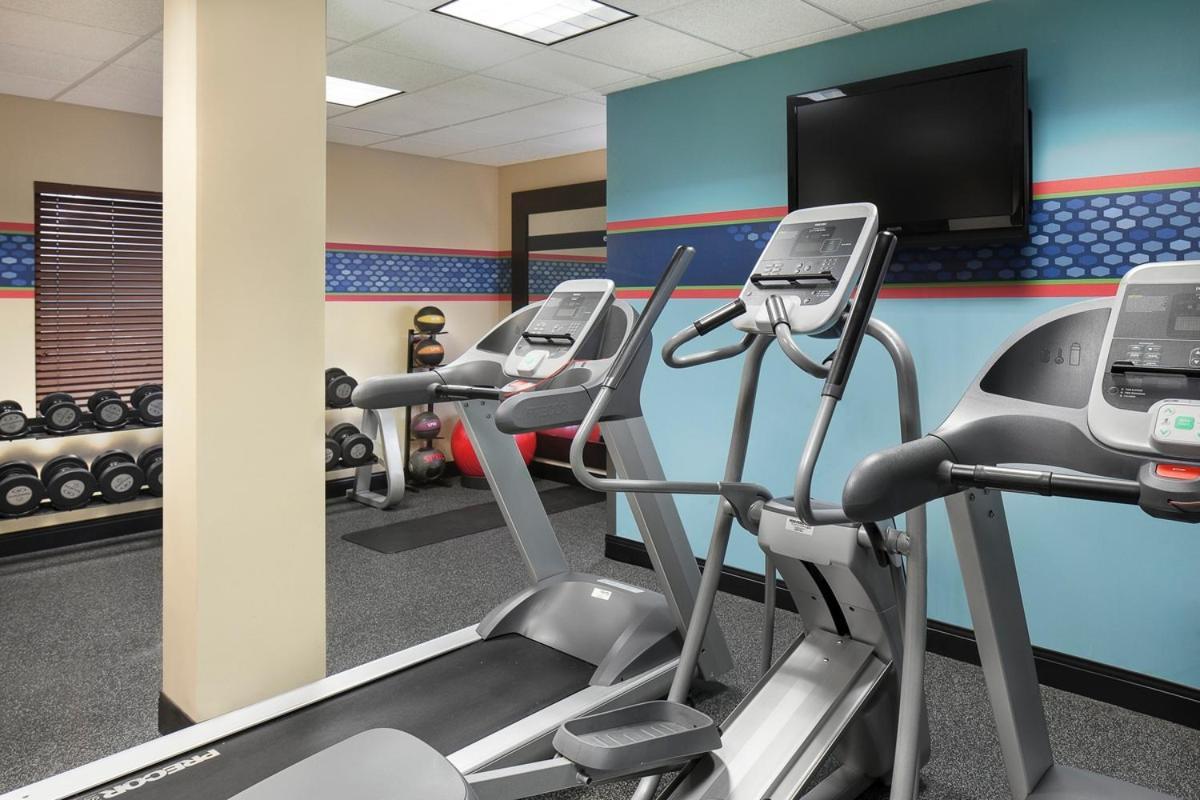 Hampton Inn Council Bluffs photo 24