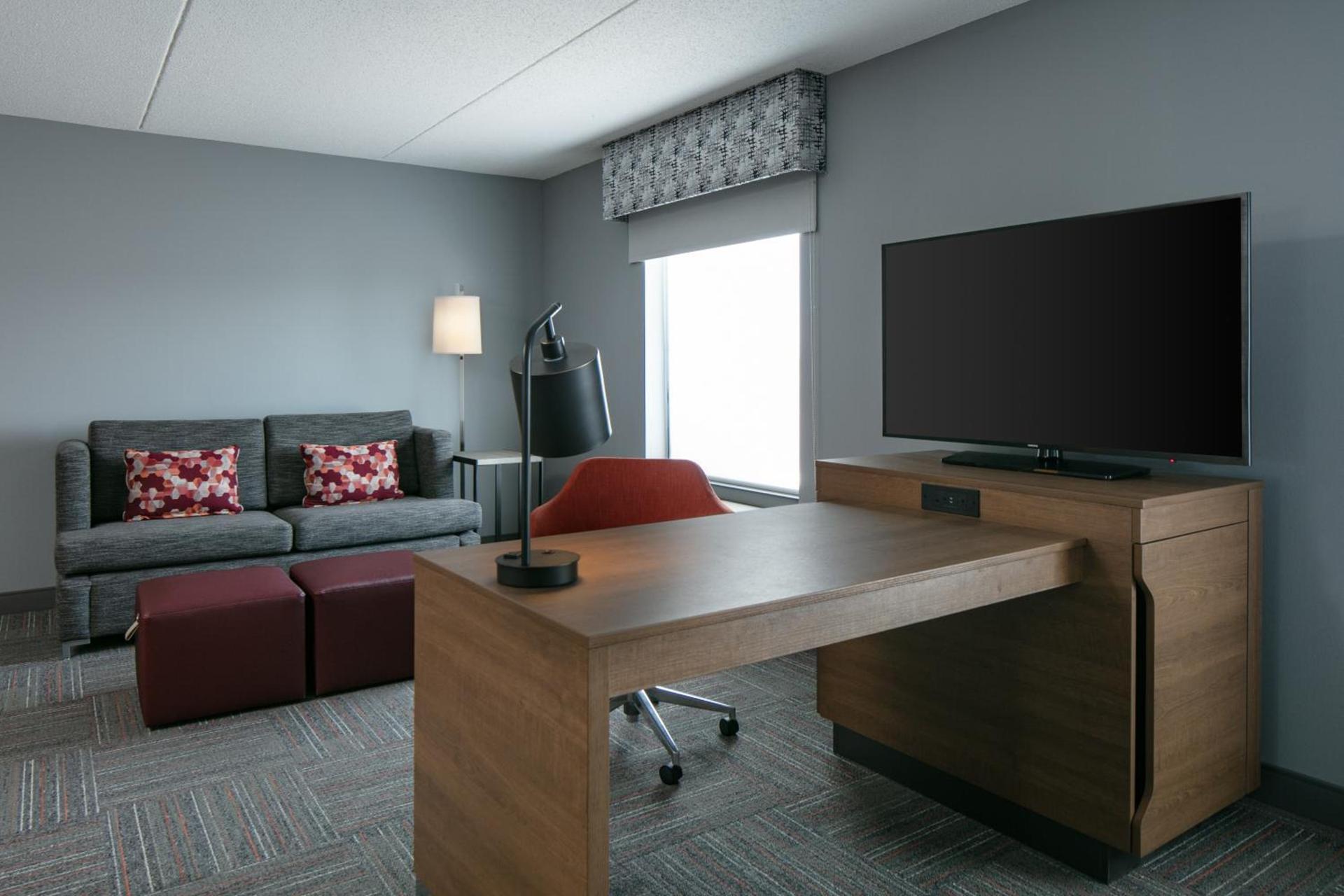Hampton Inn Dubuque photo 28