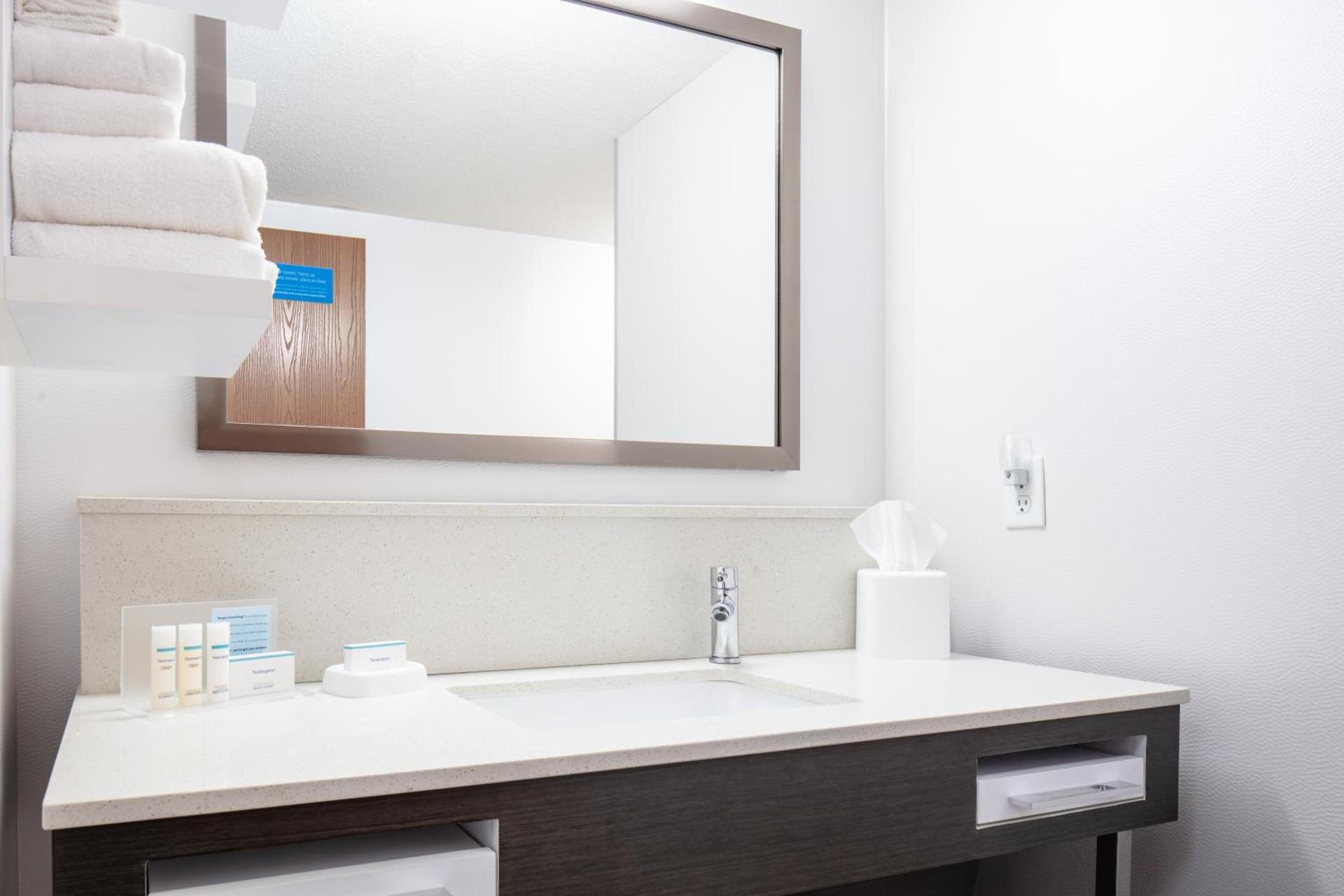 Hampton Inn Freeport photo 33
