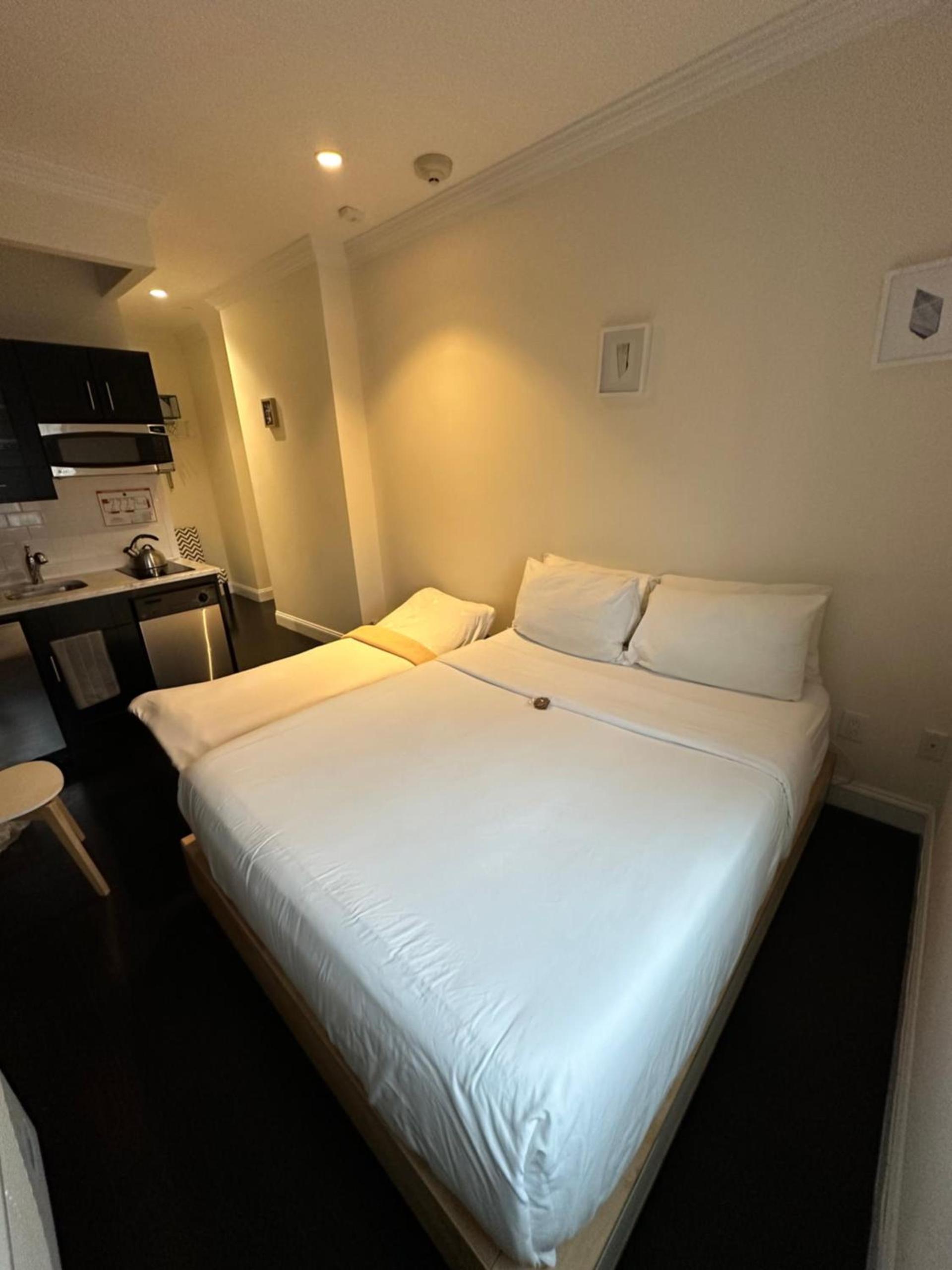 East Village Hotel photo 5
