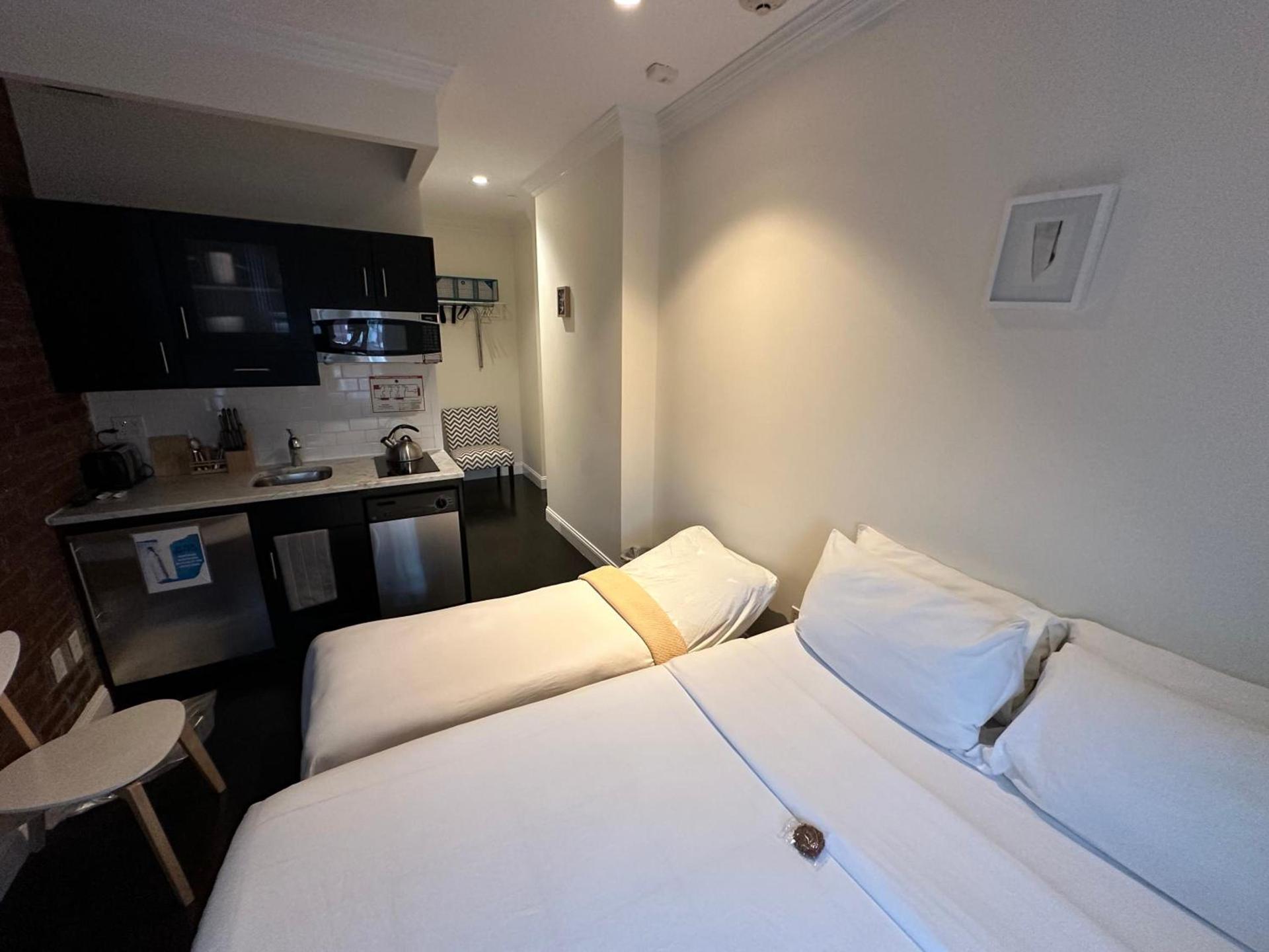 East Village Hotel photo 34