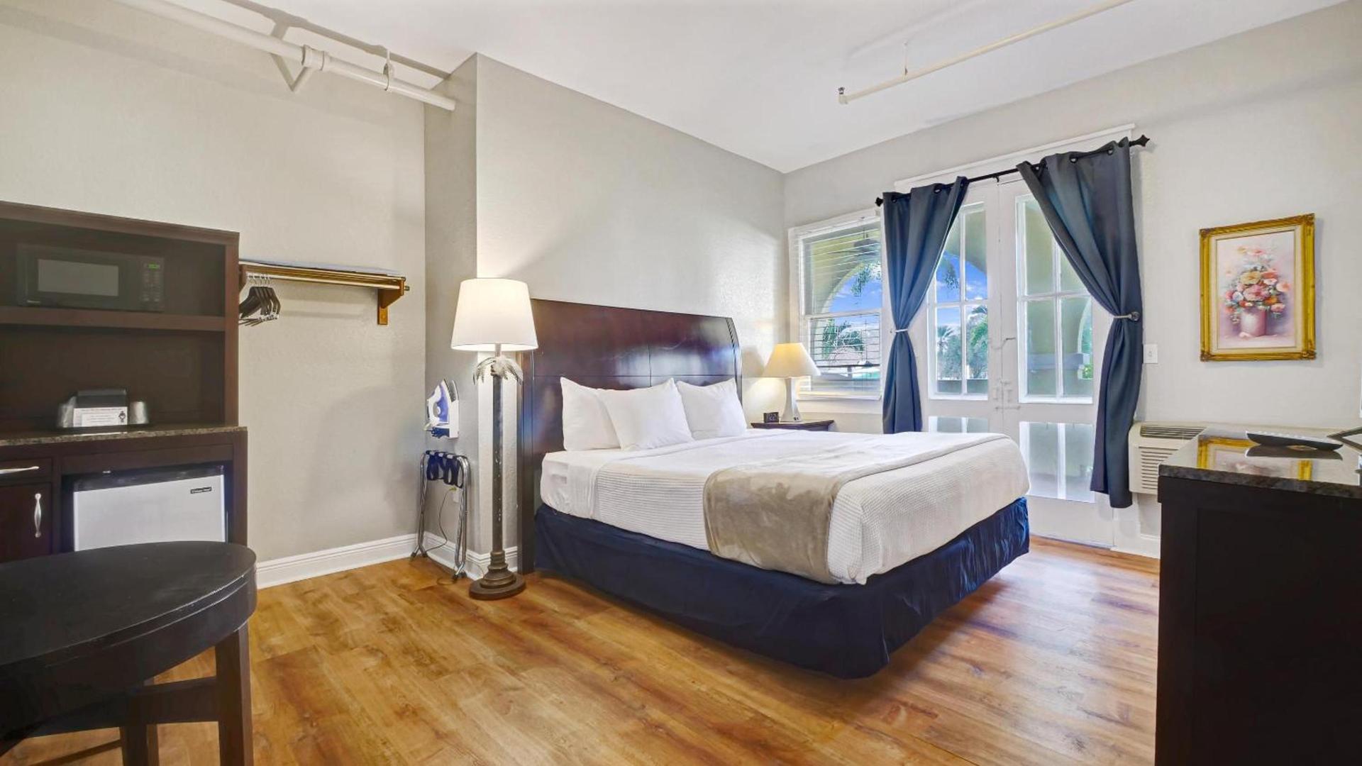 Crystal Bay Historic Hotel photo 2
