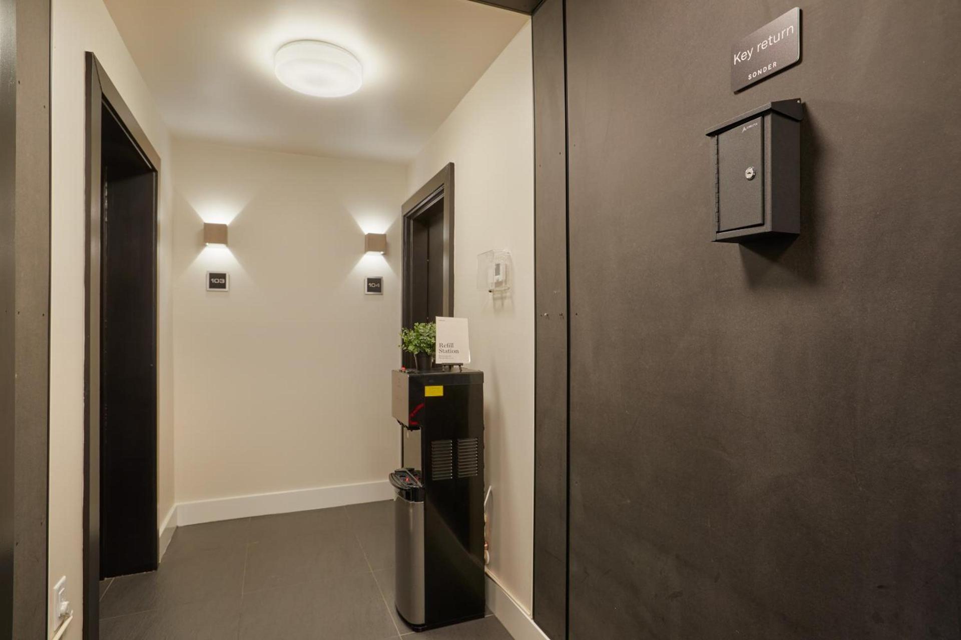Reside Navy Yard, a Wyndham Residence photo 15