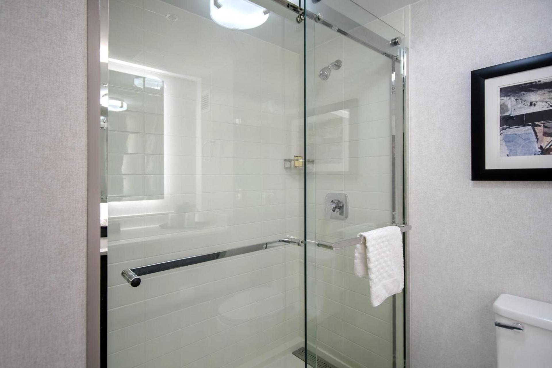 Best Western Plus Meadowlands photo 9