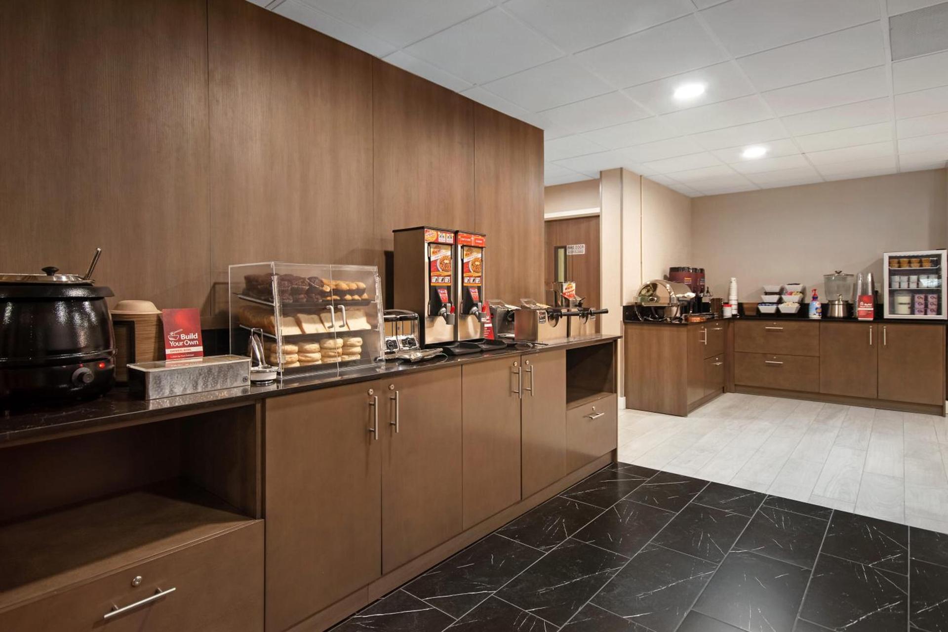 Best Western Plus Meadowlands photo 18