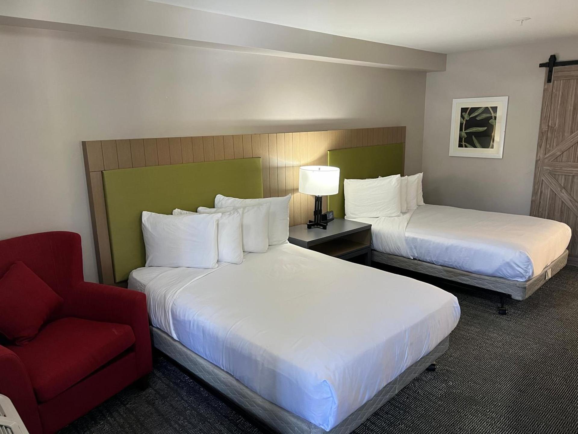 Country Inn & Suites by Radisson, Vallejo Napa Valley, CA photo 54