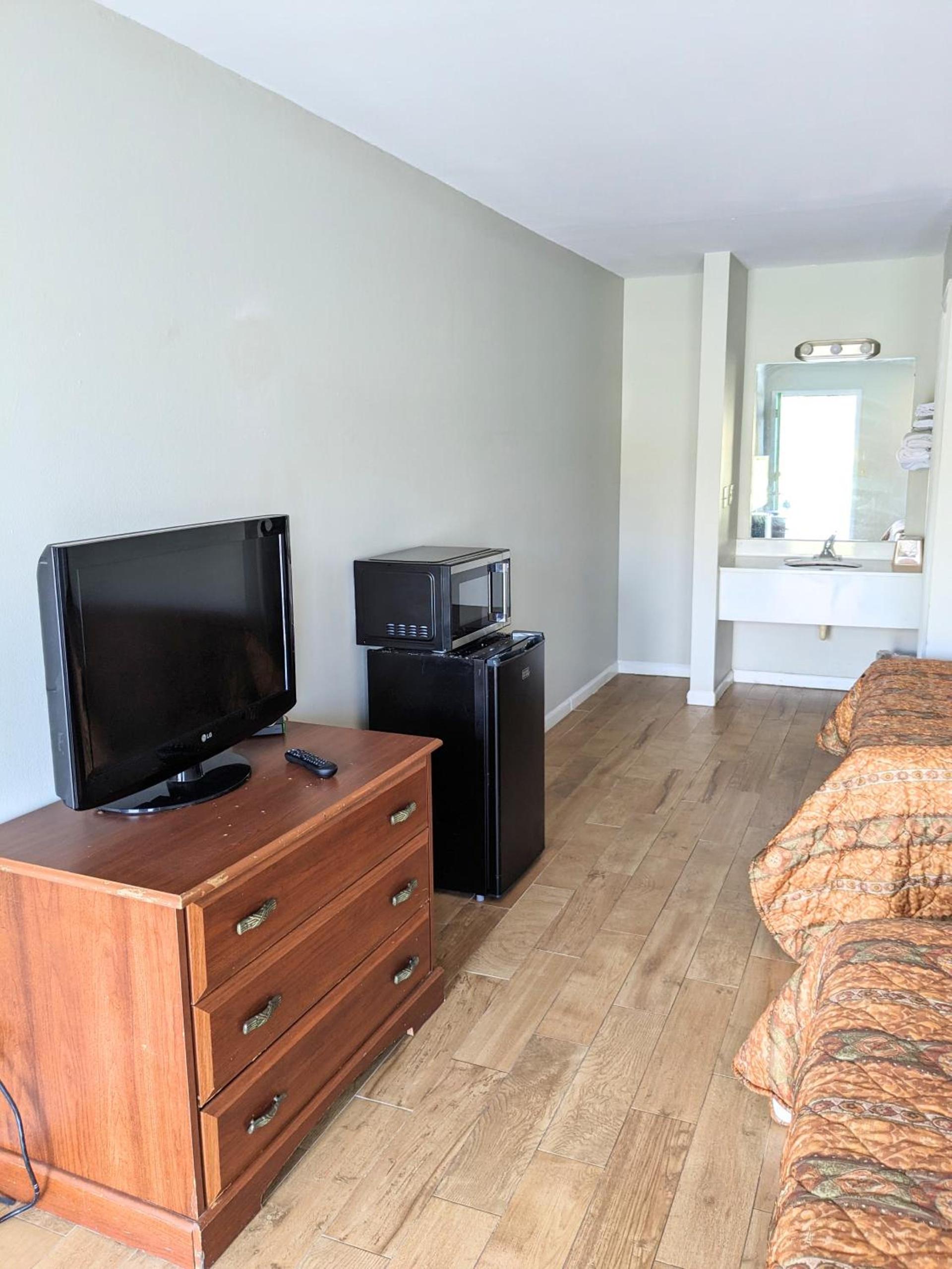 Gateway Inn photo 26