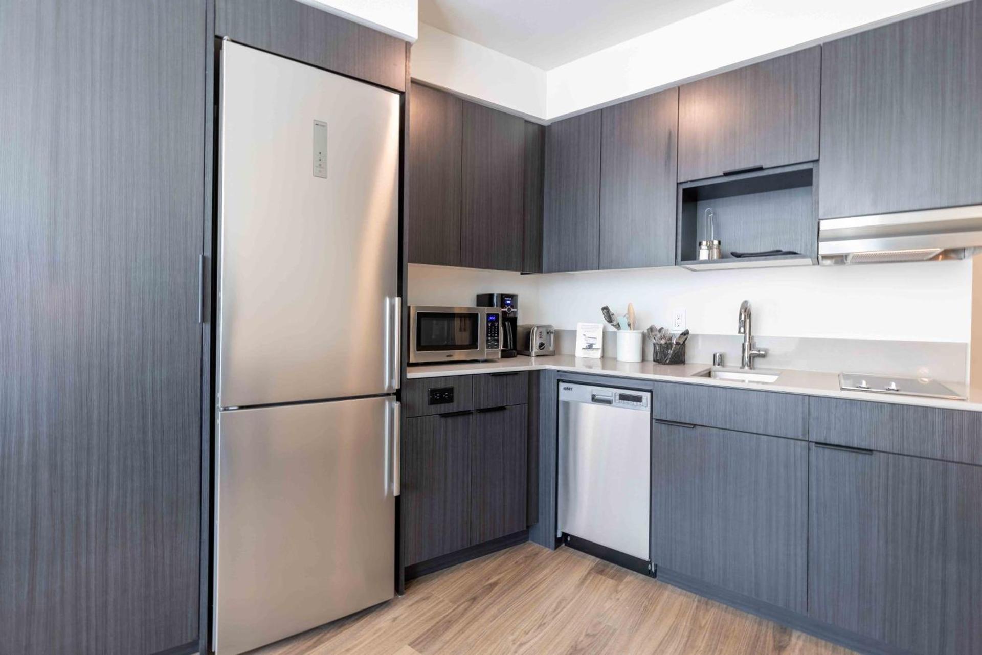 Marina Square Suites photo 20