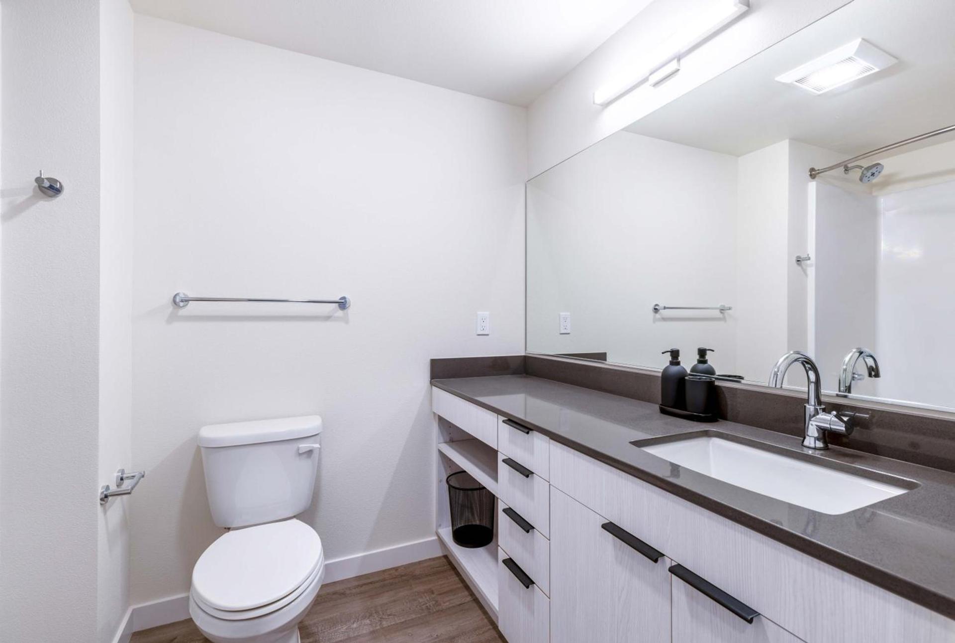 Marina Square Suites photo 24