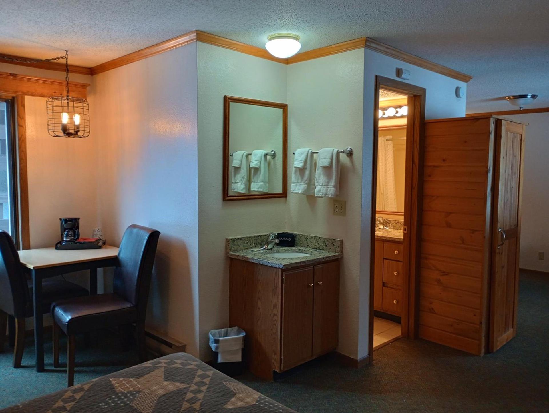 Centerstone Resort Lake-Aire photo 26