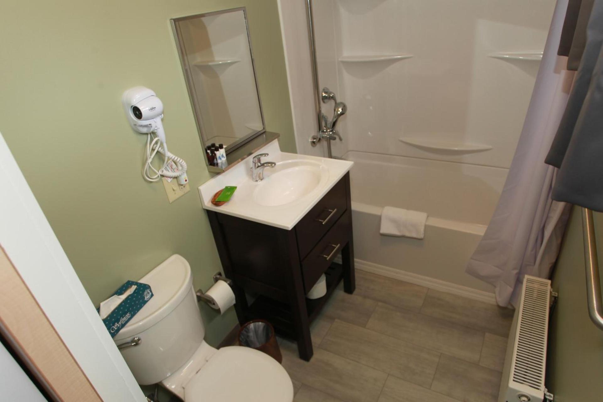 Wolastoq Inn And Suites photo 3