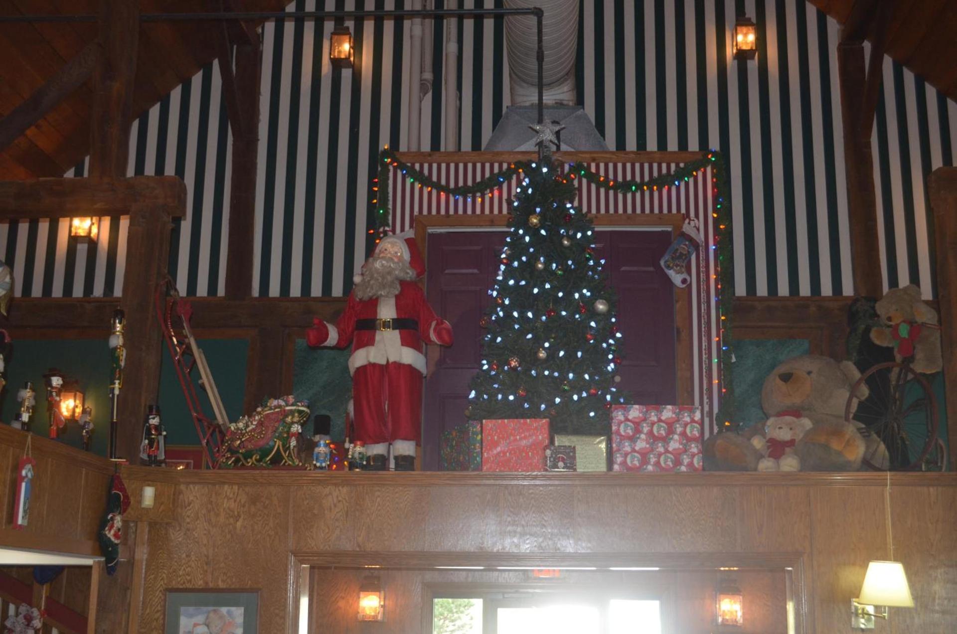 Santa's Lodge photo 29