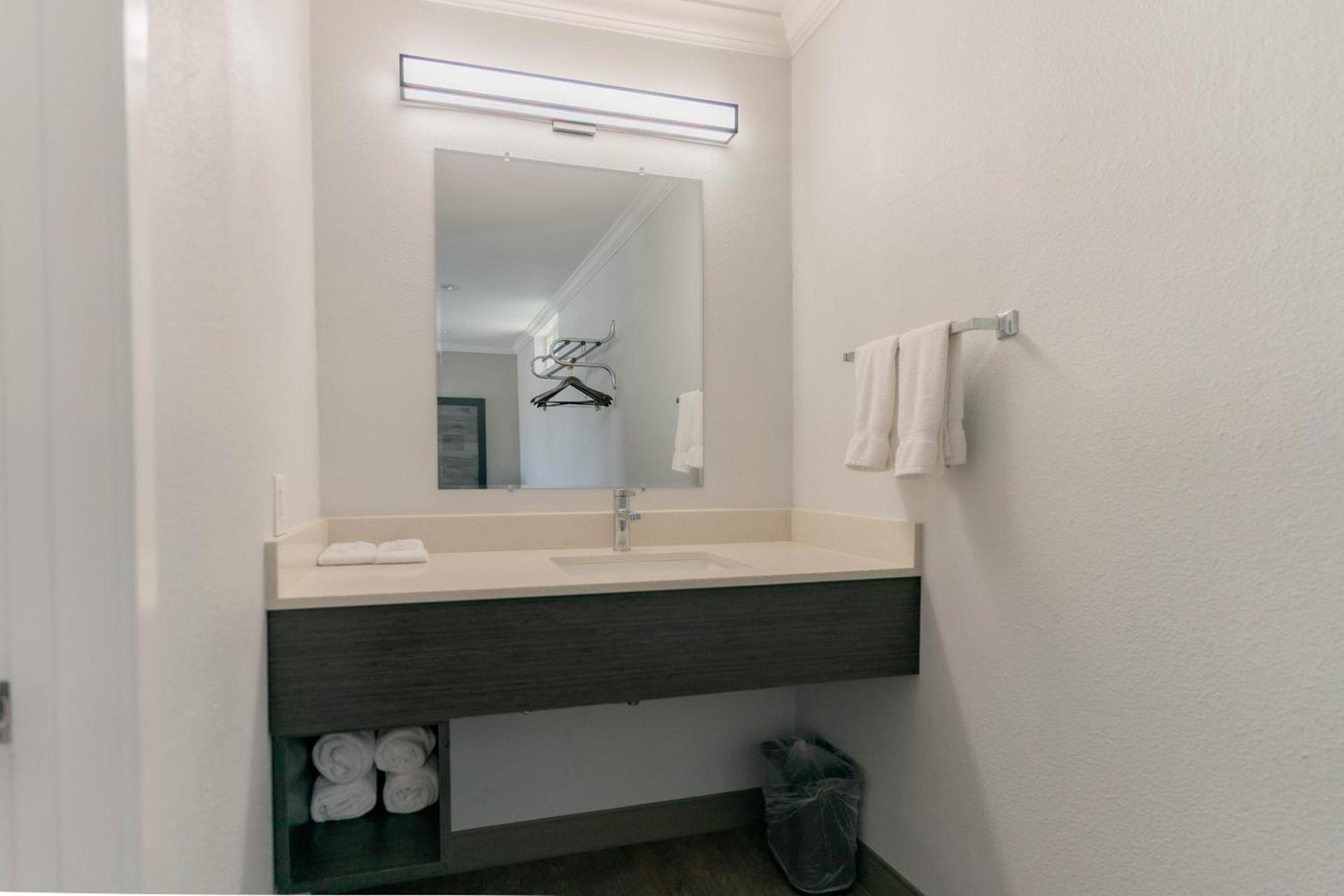 Motel 6 Pico Rivera - Los Angeles, CA photo 32