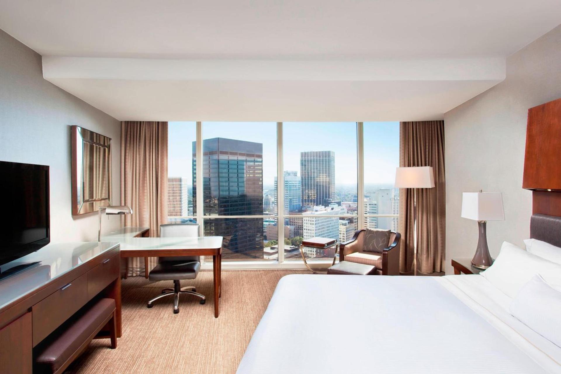 The Westin Peachtree Plaza, Atlanta photo 27