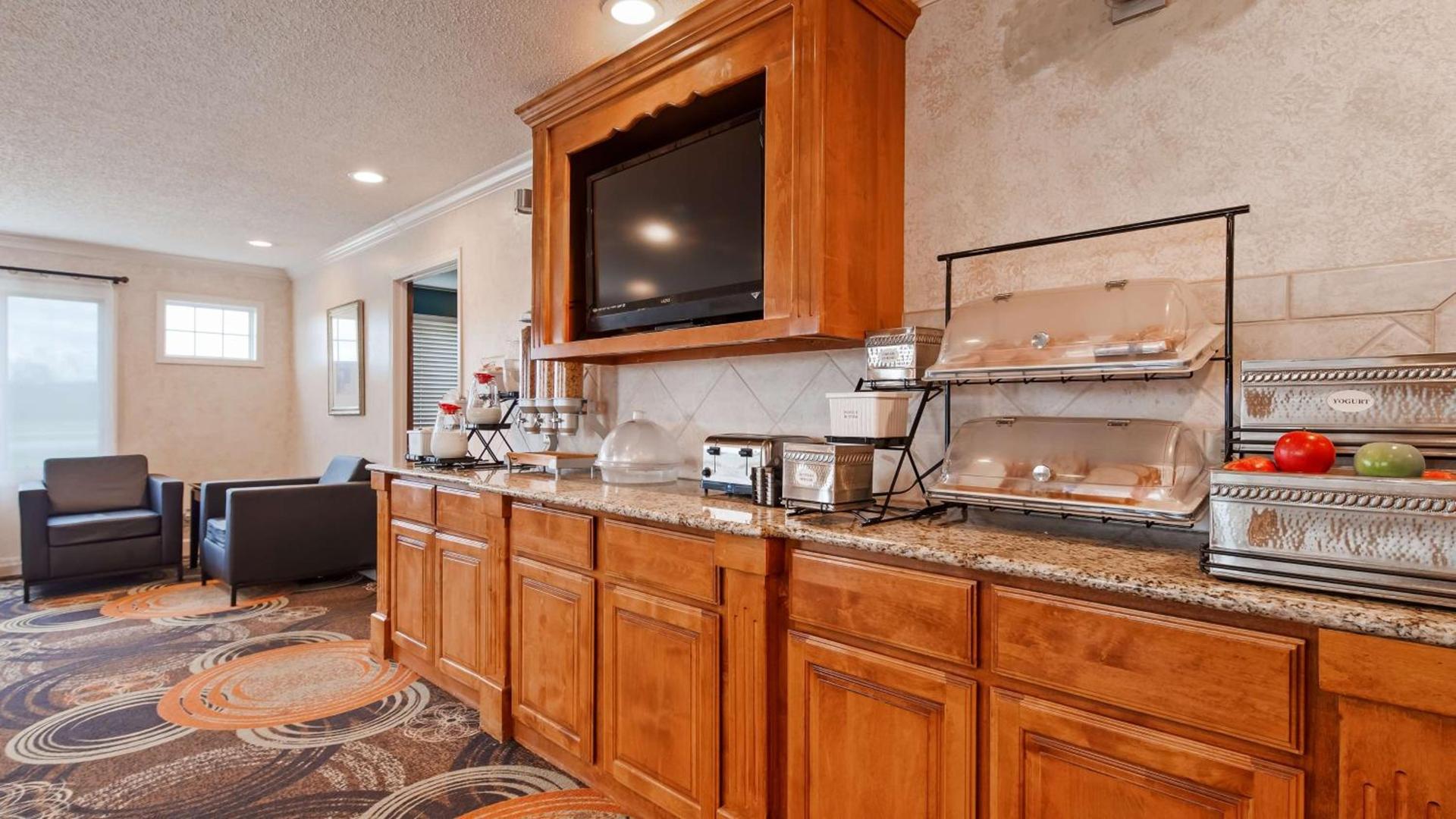 SureStay by Best Western Cameron photo 5