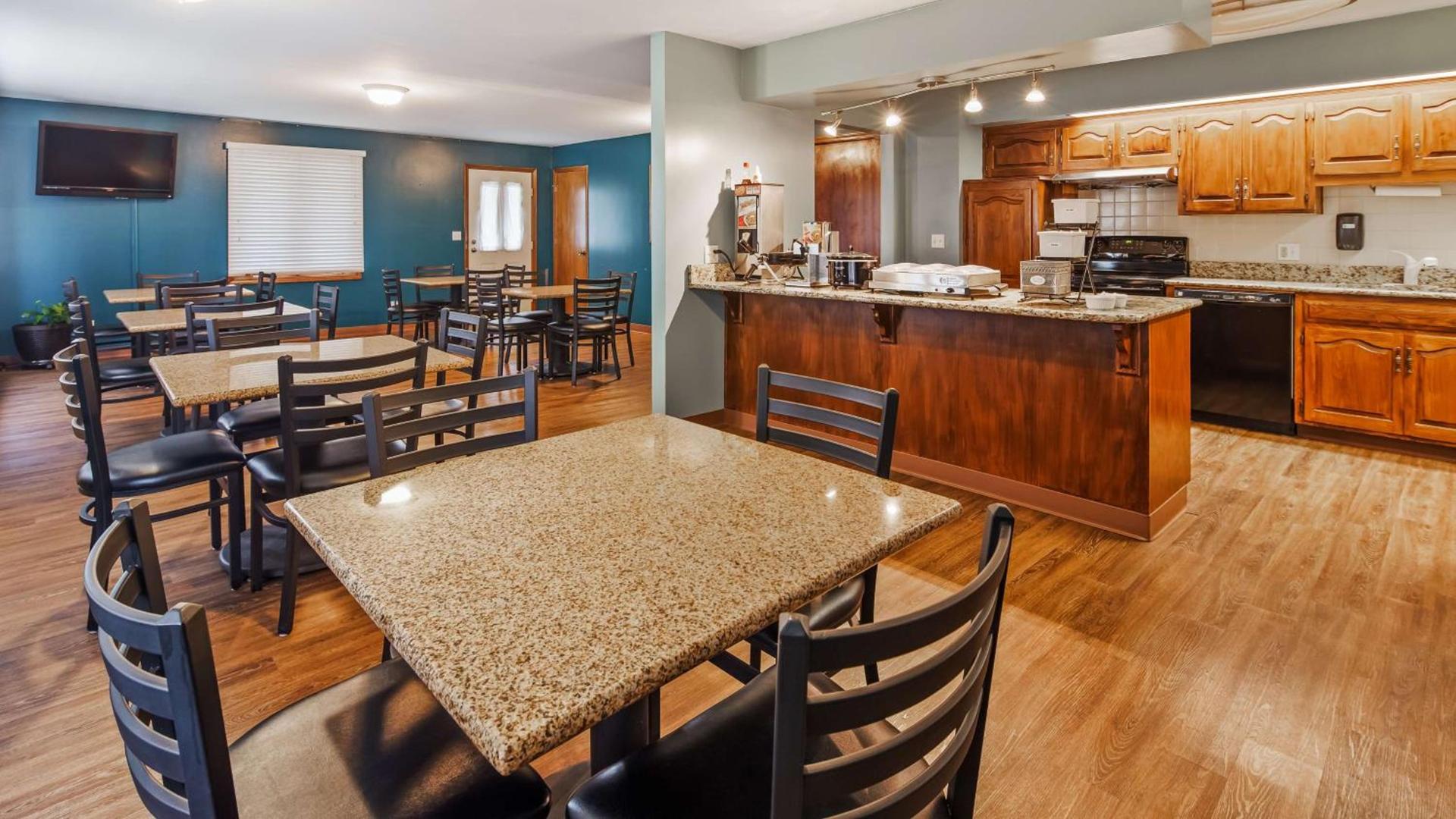 SureStay by Best Western Cameron photo 6