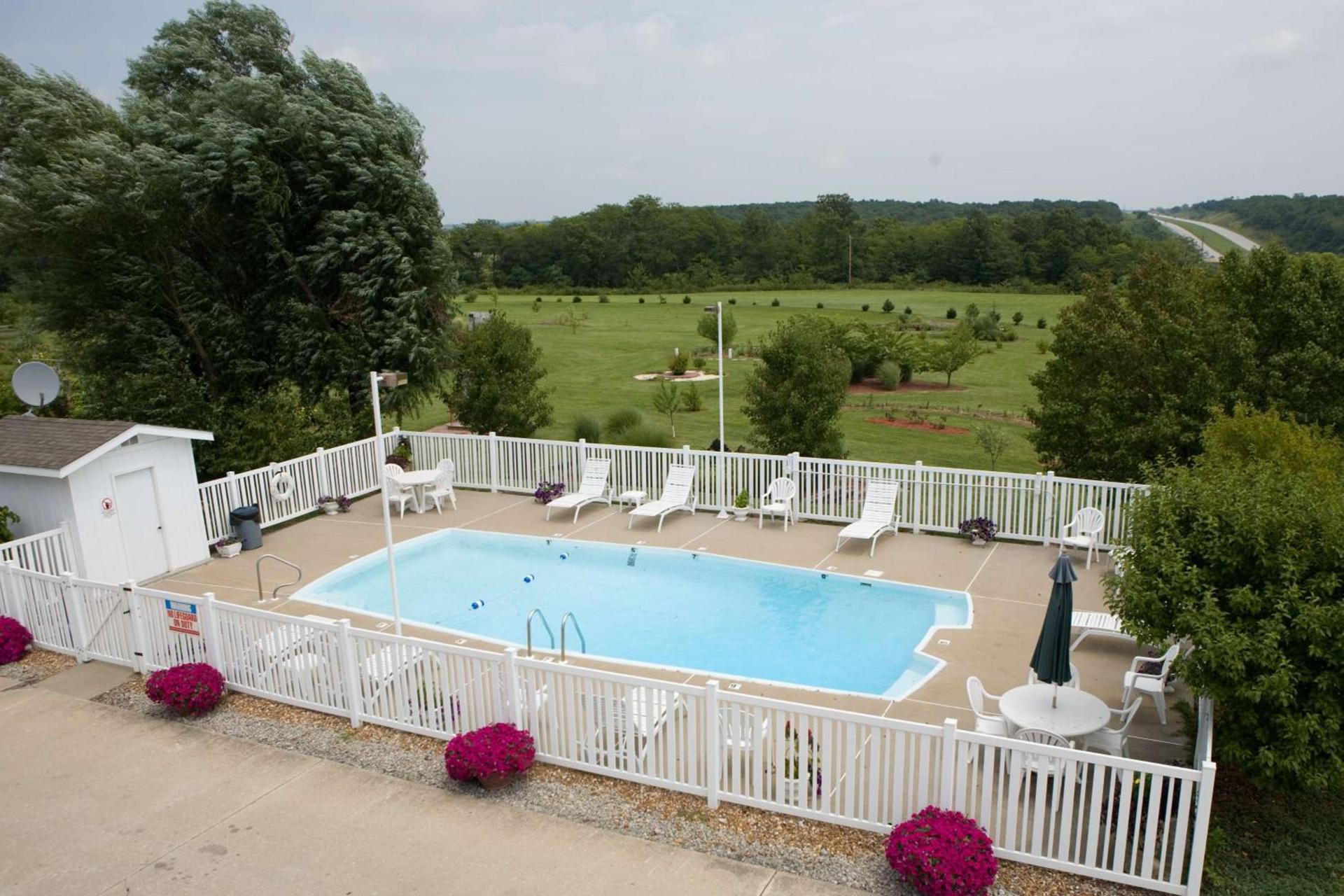 SureStay by Best Western Cameron photo 7