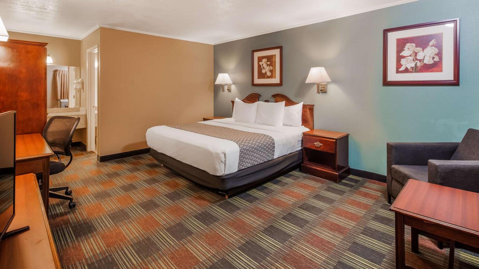 SureStay by Best Western Cameron photo 12