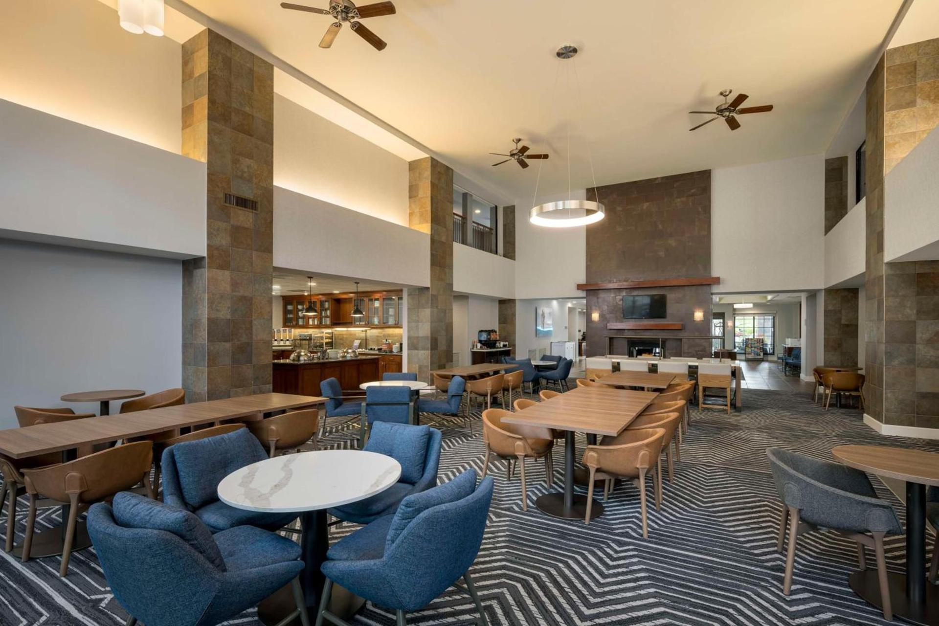 Homewood Suites by Hilton Phoenix North-Happy Valley photo 47