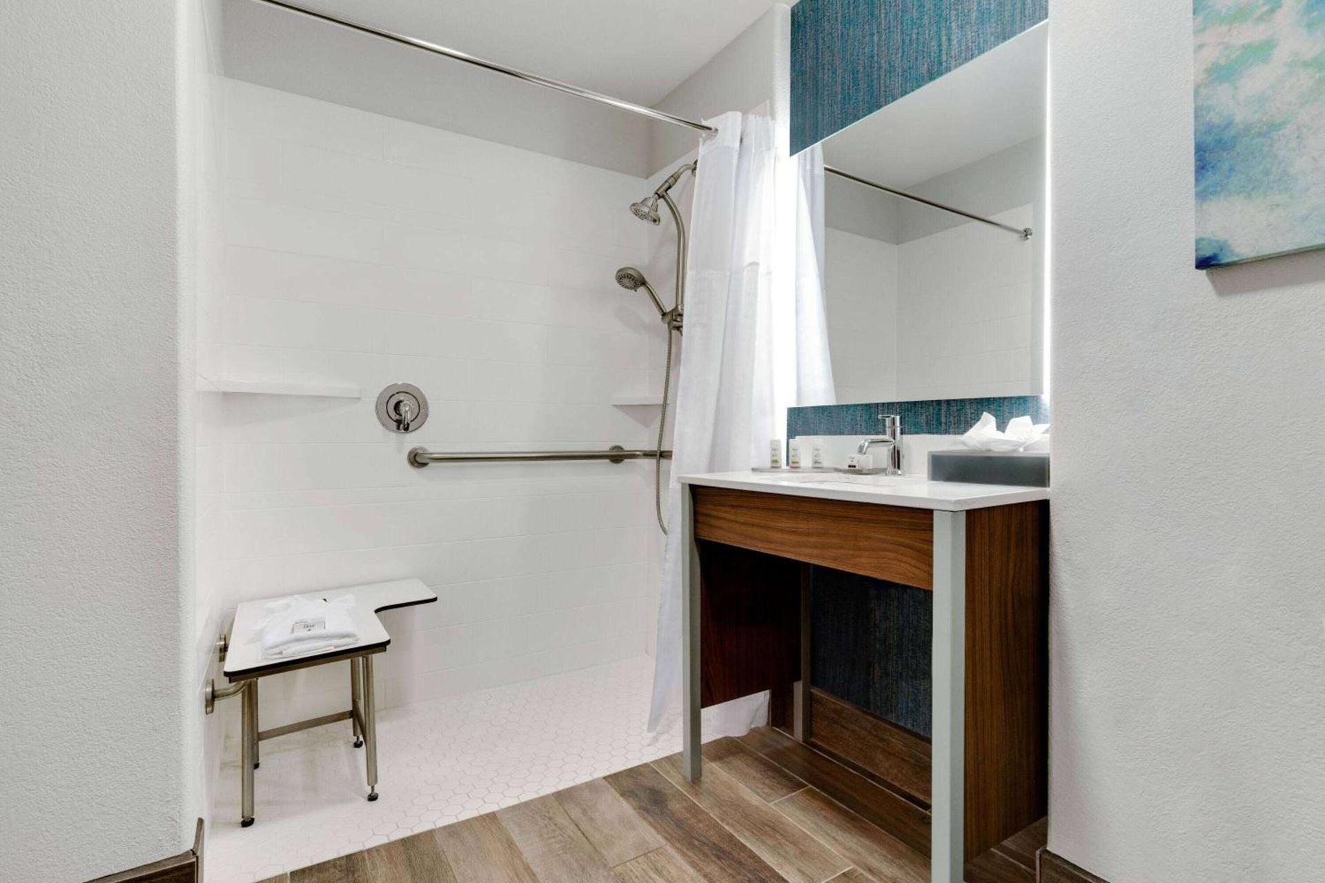 La Quinta by Wyndham Stephenville photo 7